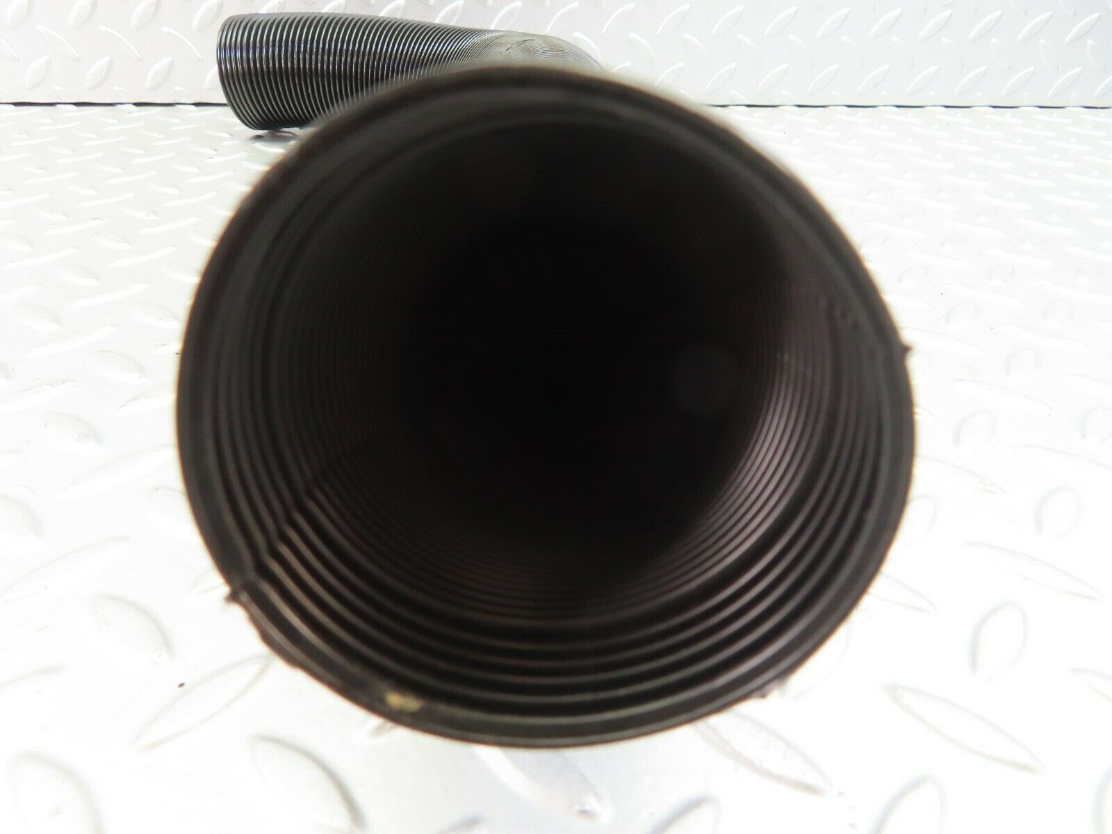 7642 Mercedes-Benz S123 230TE Wagon Heater Pipe Air Pipe Right