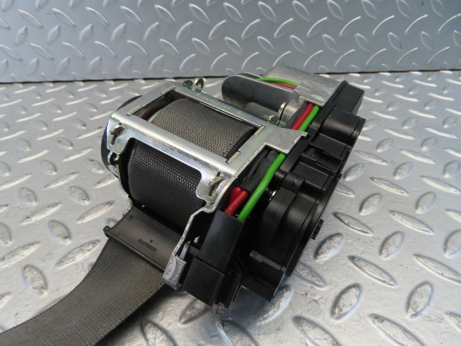 11212 Mercedes-Benz W221 S320 Front Left Seat Belt With Buckle 2218603185