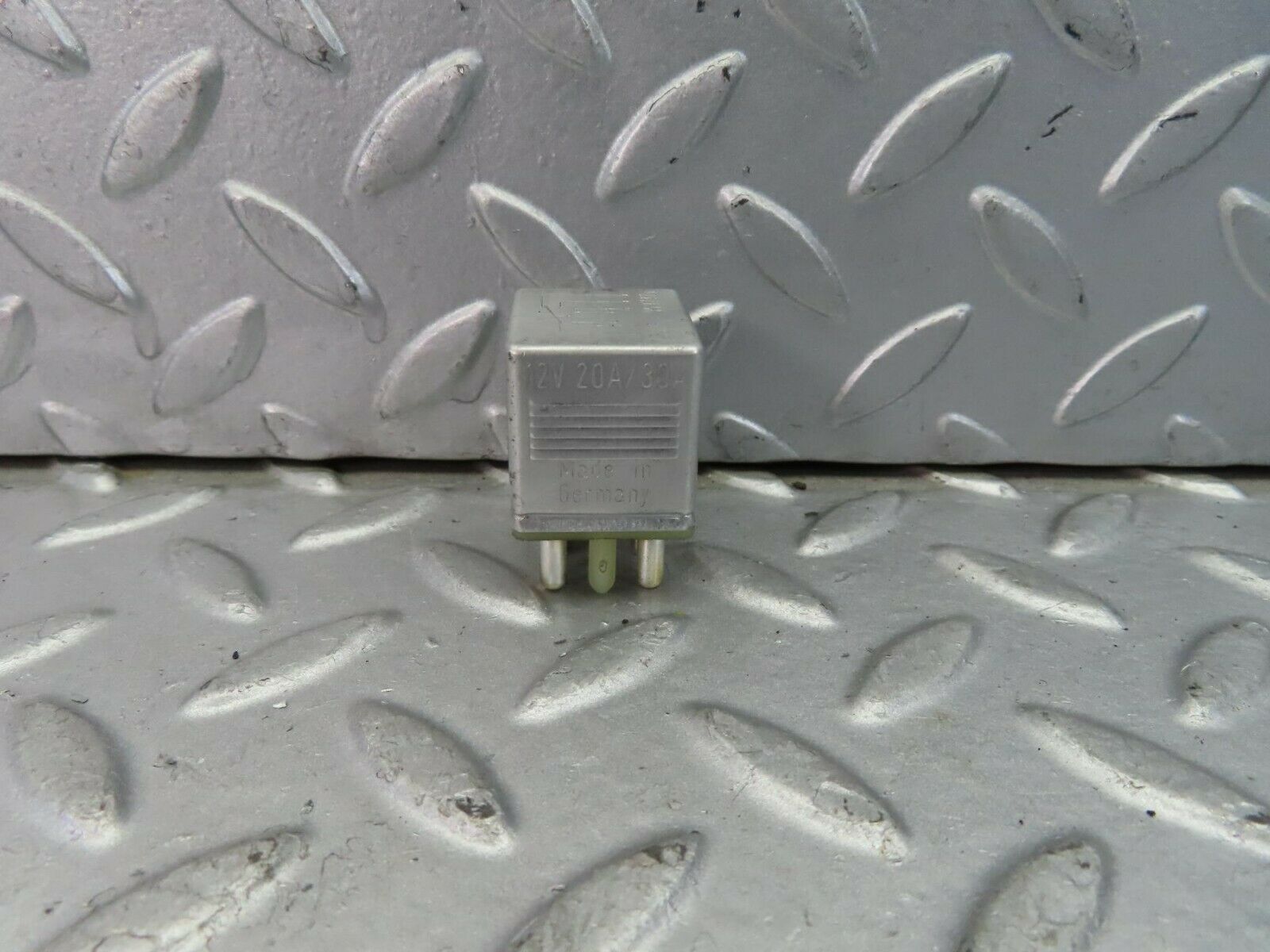 9423 Mercedes-Benz C124 300CE Coupe Electric Multi Purpose Relay 0015420219