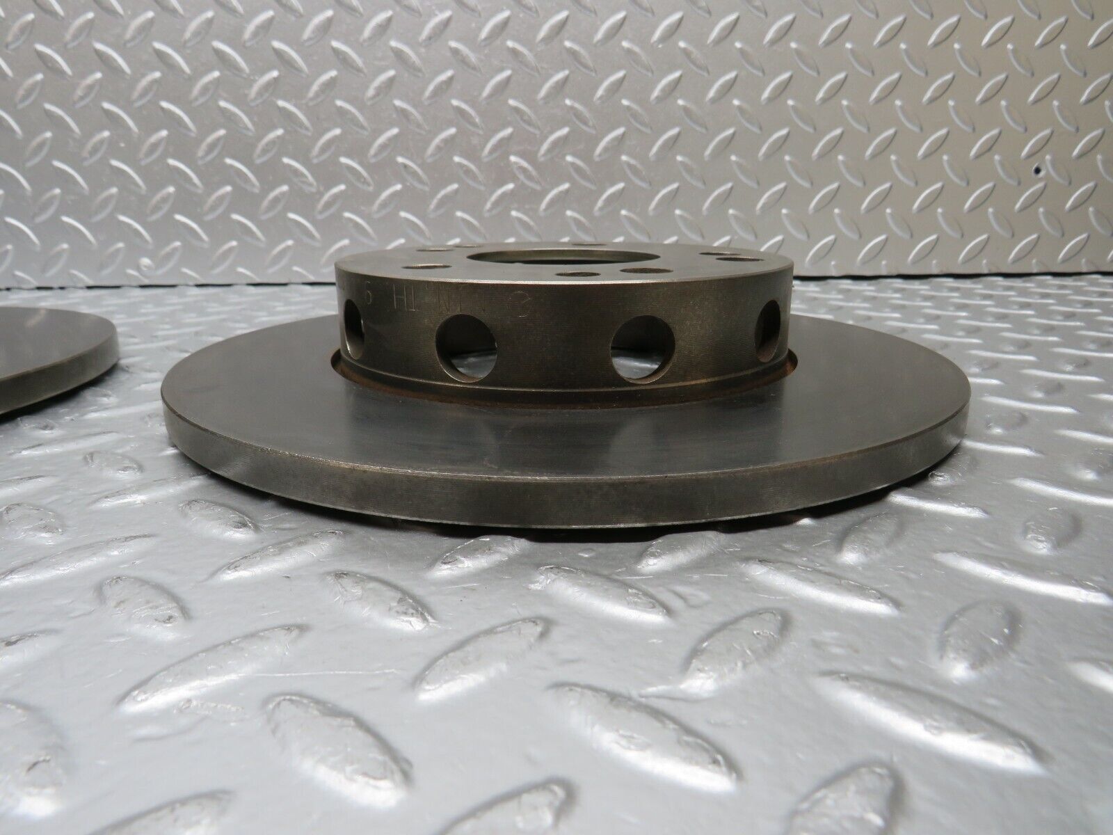 30891 Mercedes-Benz W201 190E 2.0L Brake Disc Front Pair 262mm 2014211212