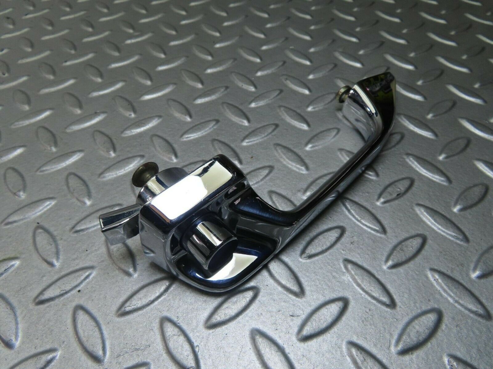 8809 Mercedes-Benz W115 Chrome Door Handle Rear Left 1157660301