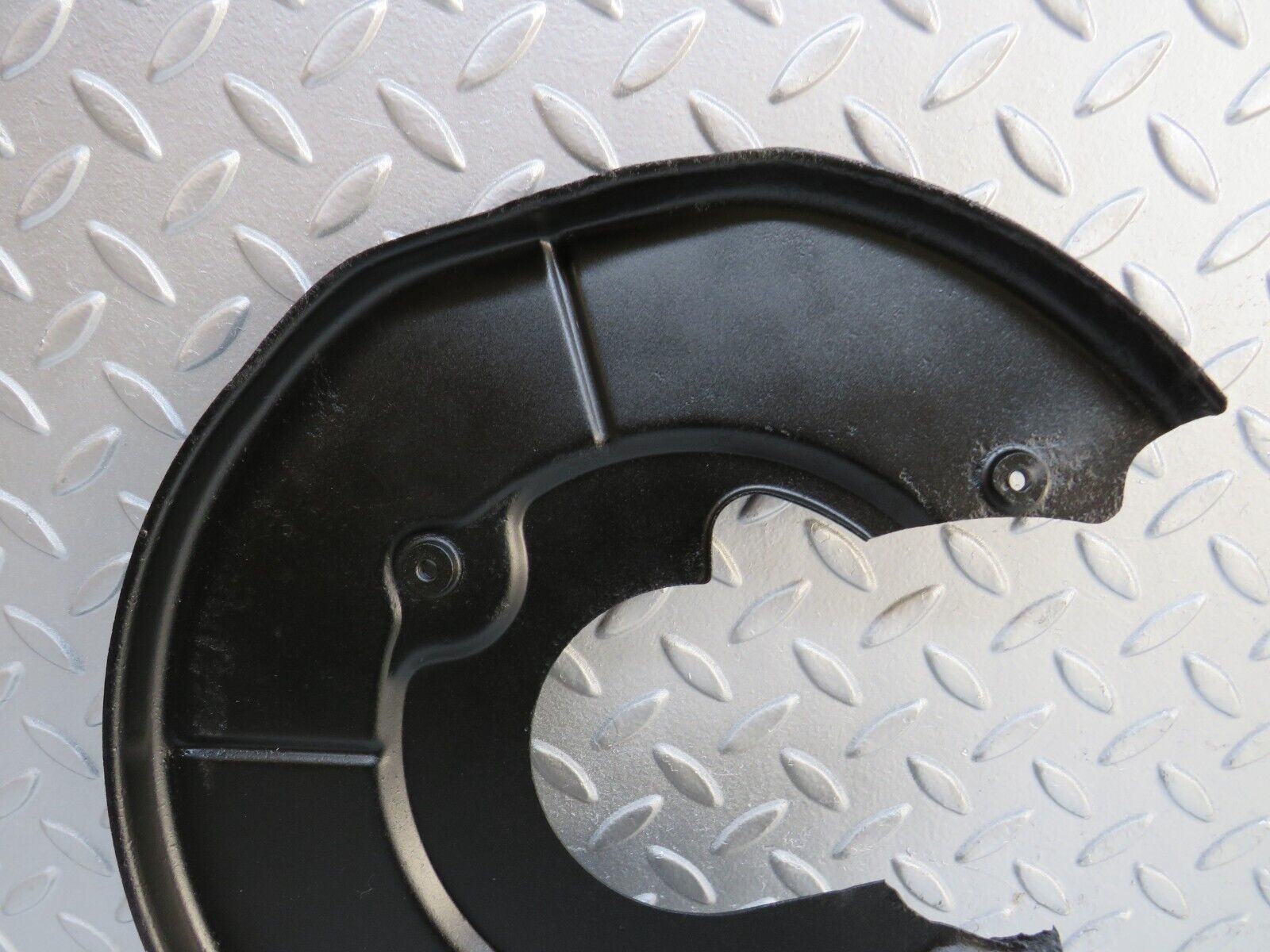 37658 Mercedes-Benz W109 300SEL Front Left Brake Disc Protection Plate