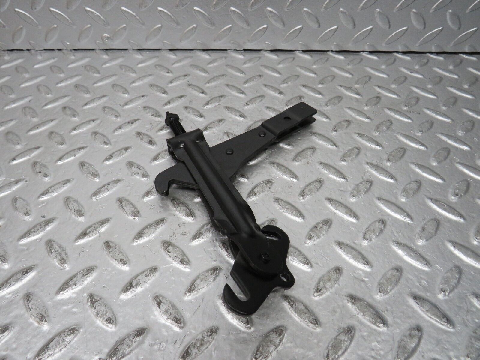 27267 Mercedes-Benz W123 280E Handbrake Adjusting Handbrake Regulator