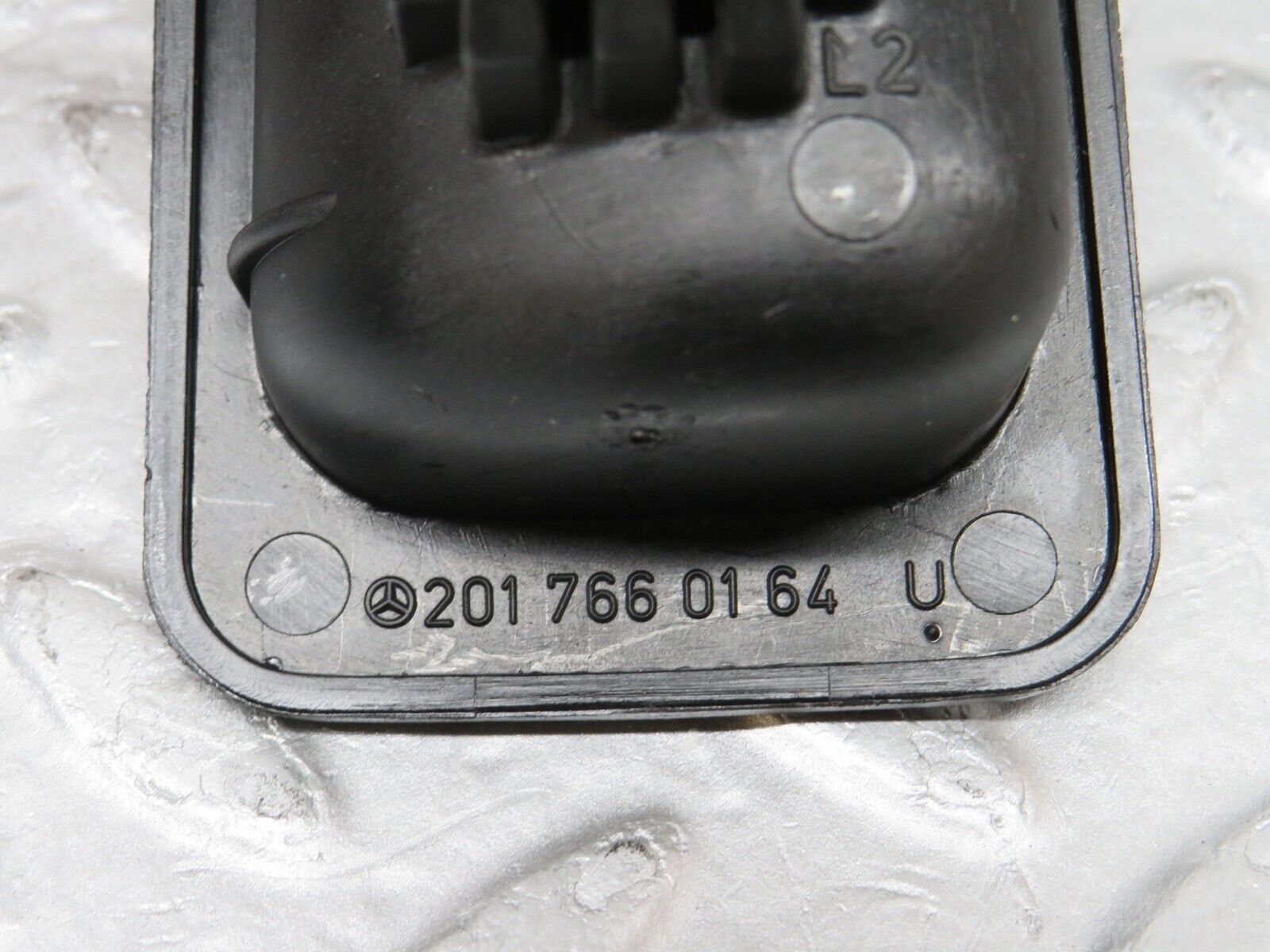 36620 Mercedes-Benz W201 190E 2.0L Left Interior Door Handle 2017660164