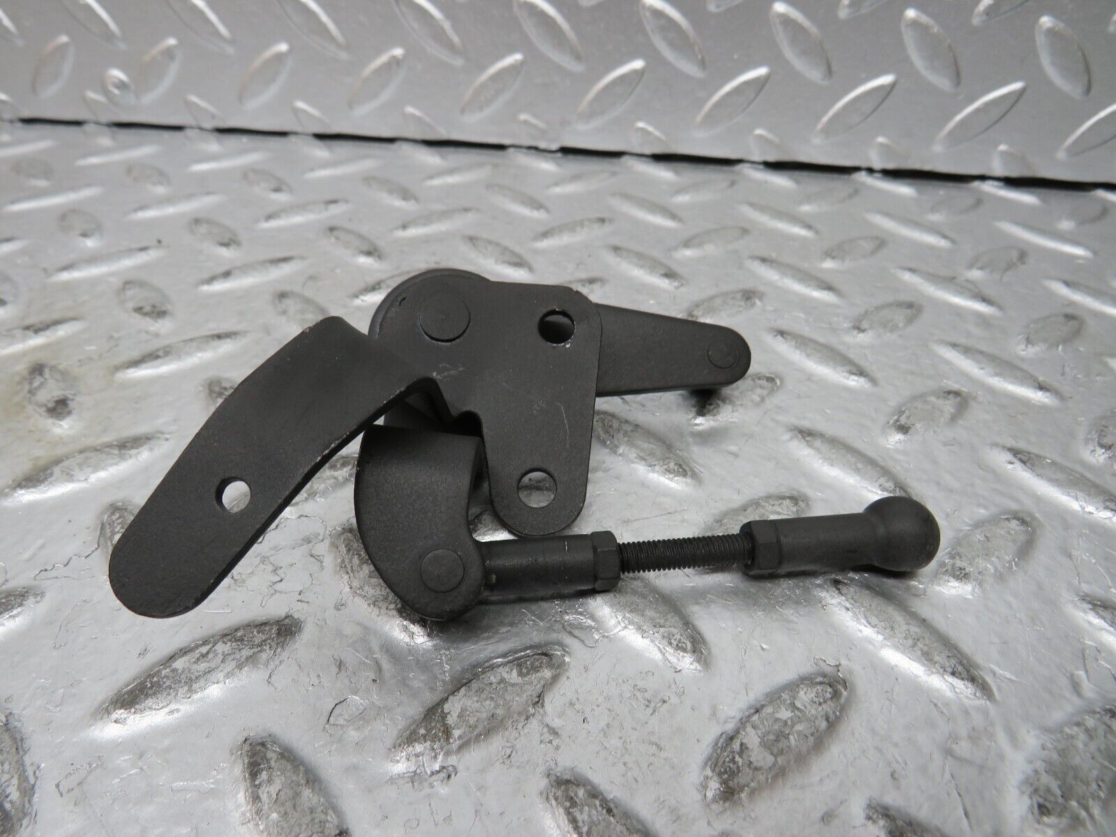 27448 Mercedes-Benz W123 280E Throttle Linkage