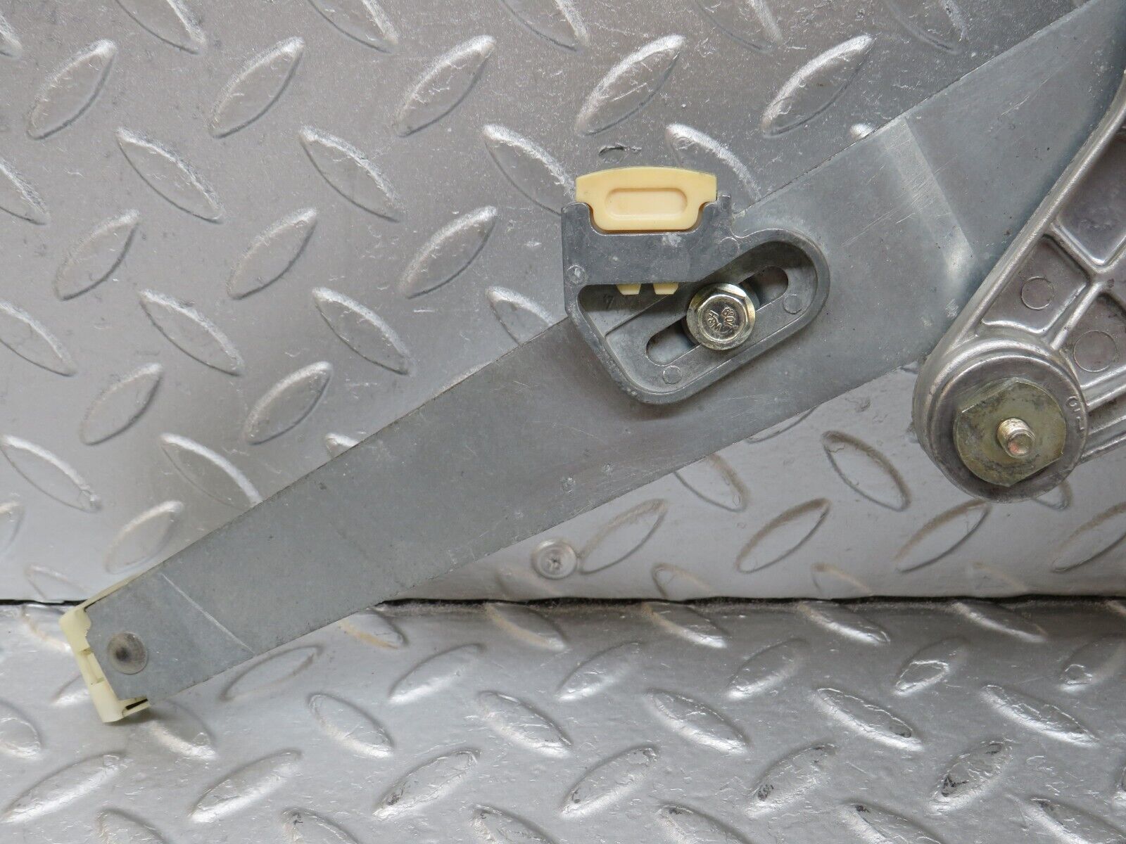 35986 Mercedes-Benz W126 420SE Rear Left Power Window Regulator 1267350111