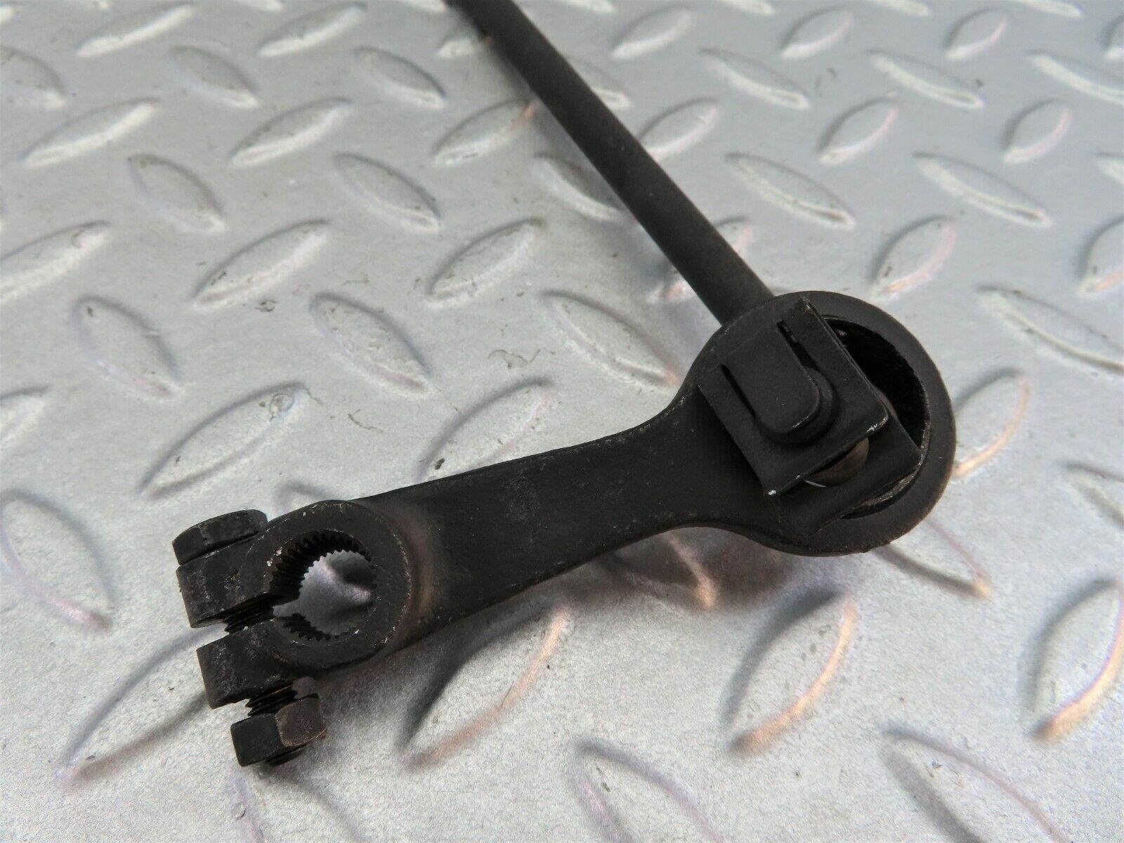 7999 Mercedes-Benz W115 220D Manual Gear Shift Linkage 1-2