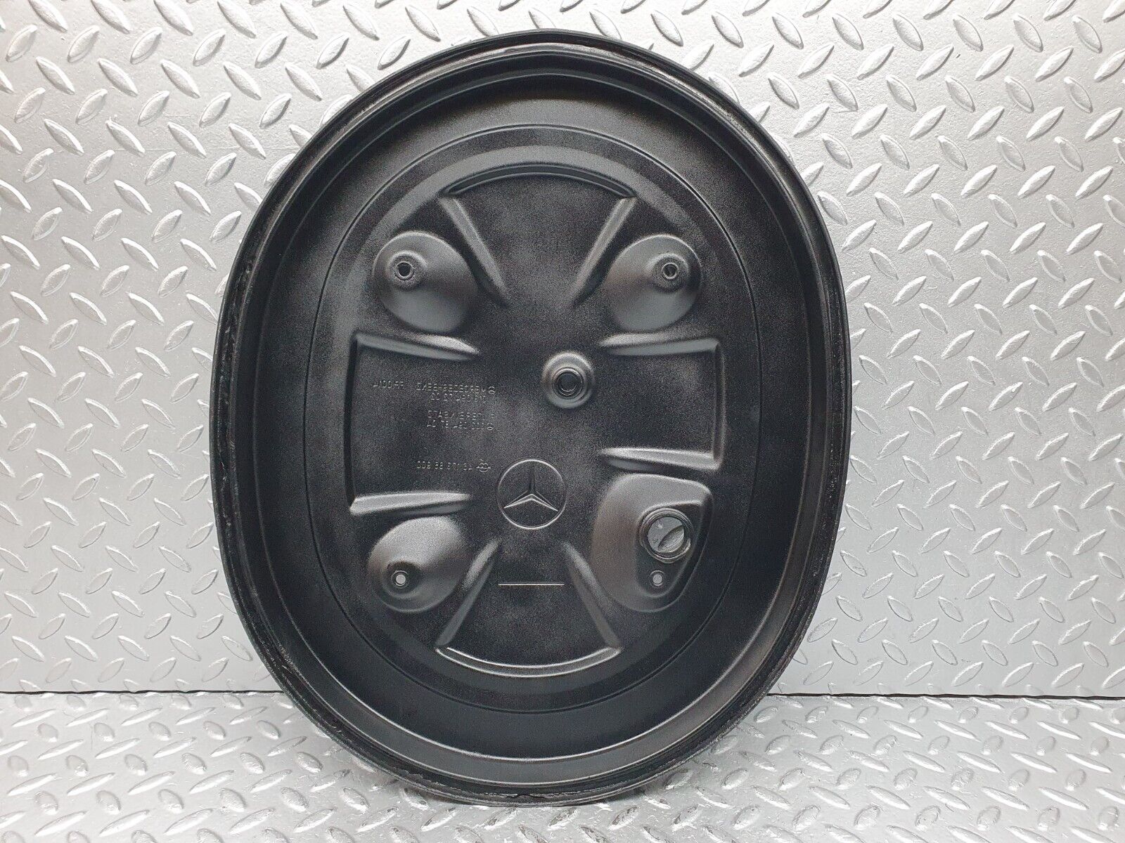 41195 Mercedes-Benz W126 300SE Air Filter Box Housing Lid 0130947202