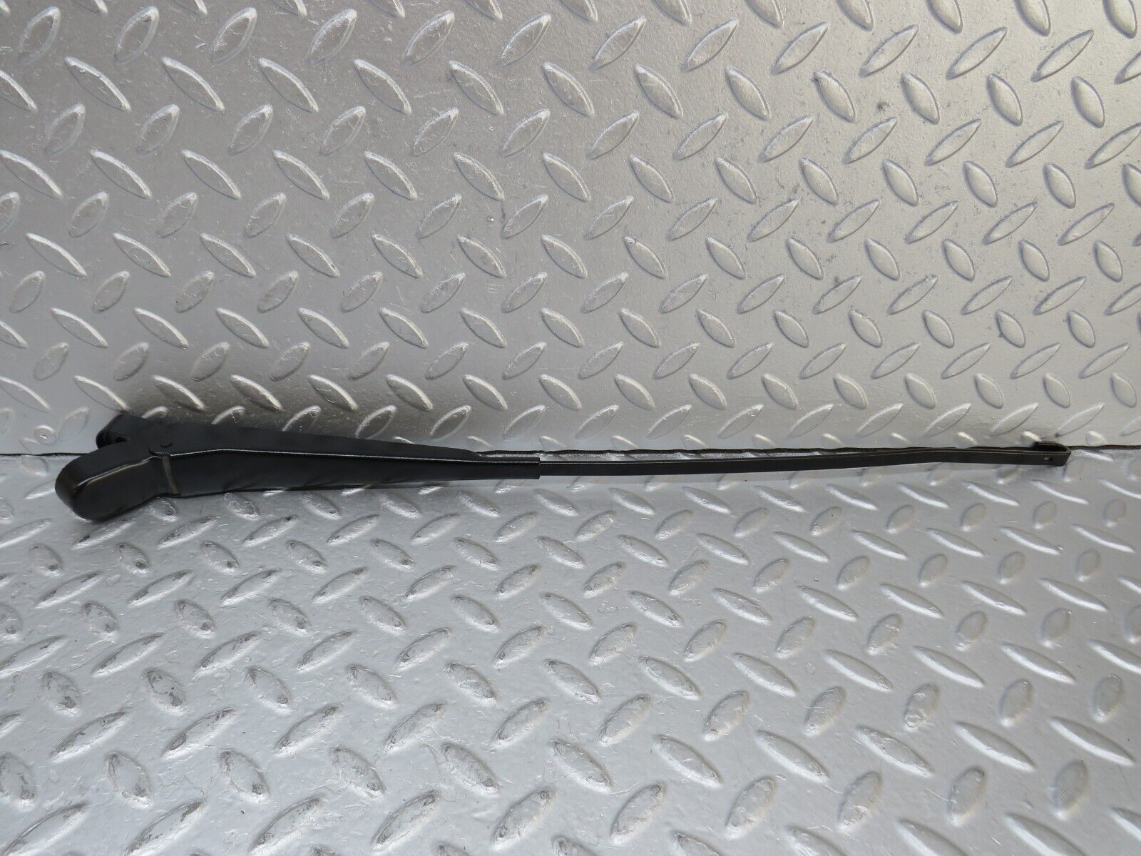 36166 Mercedes-Benz W126 420SE Windscreen Wiper Arm Right Side