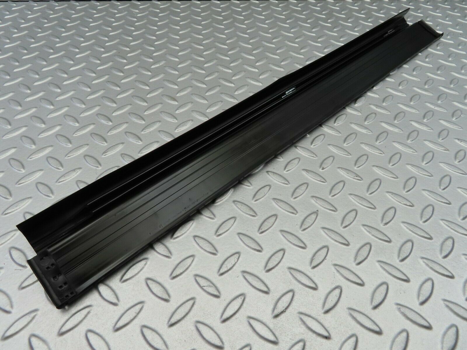 6547 Mercedes-Benz S124 E220 Wagon Front Left Door Sill Trim