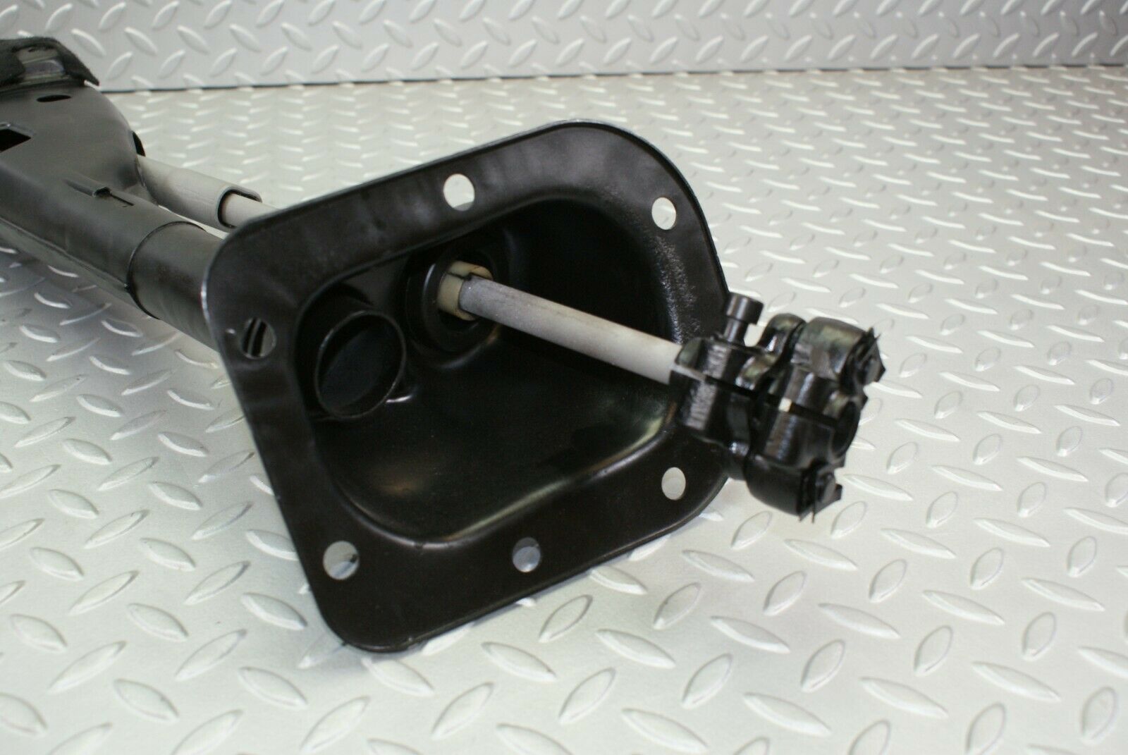 3210 Mercedes-Benz W115 220D Steering Column