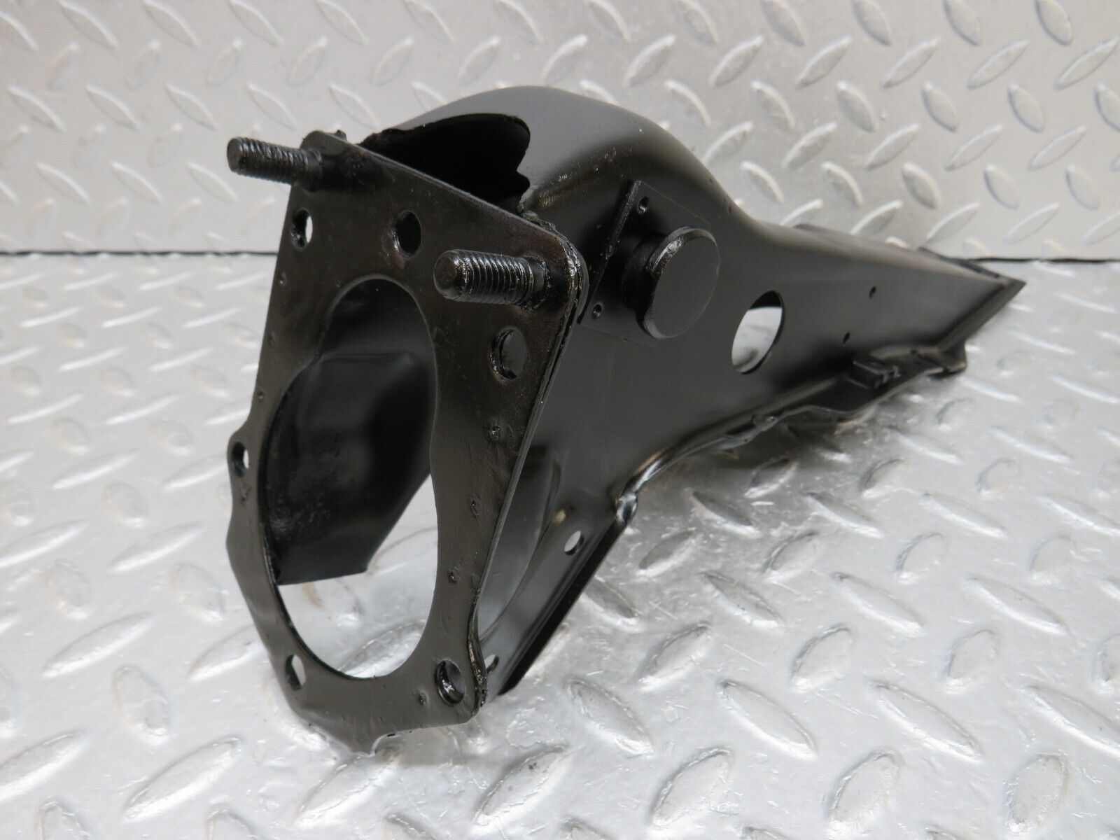 37520 Mercedes-Benz W109 300SEL Brake Pedal Bracket