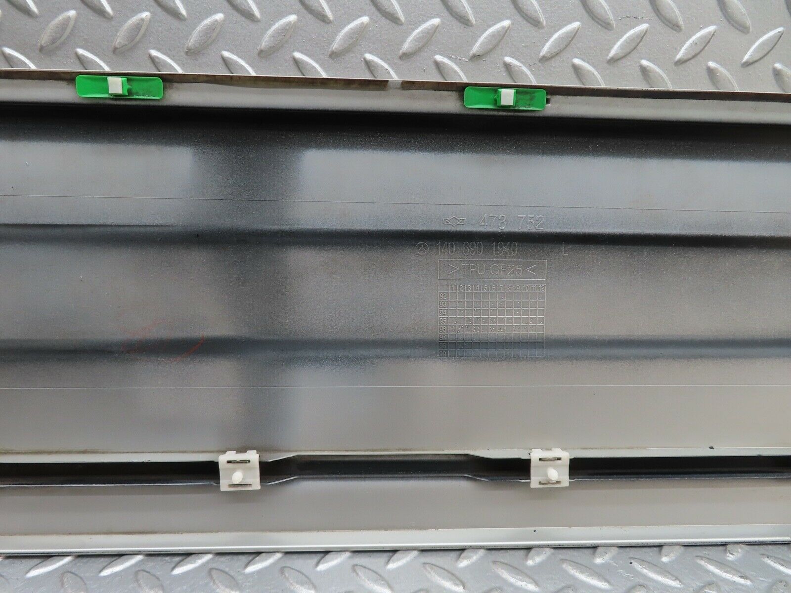 19319 Mercedes-Benz C140 CL420 Coupe Left Door Lower Moulding Trim 1406901940