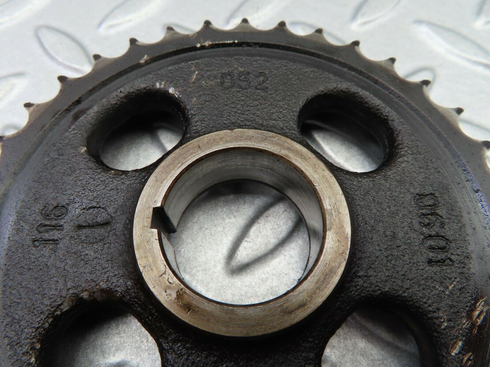 6298 Mercedes-Benz W126 380SE Camshaft Timing Gear 1160520601