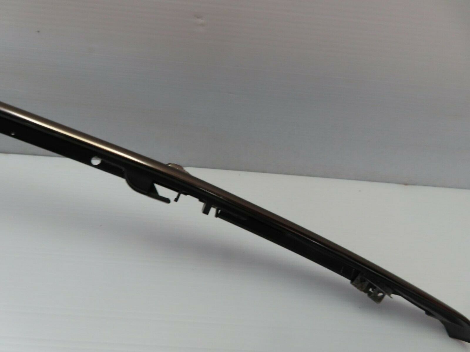 9540 Mercedes-Benz C124 300CE Coupe Roof Chrome Right Side