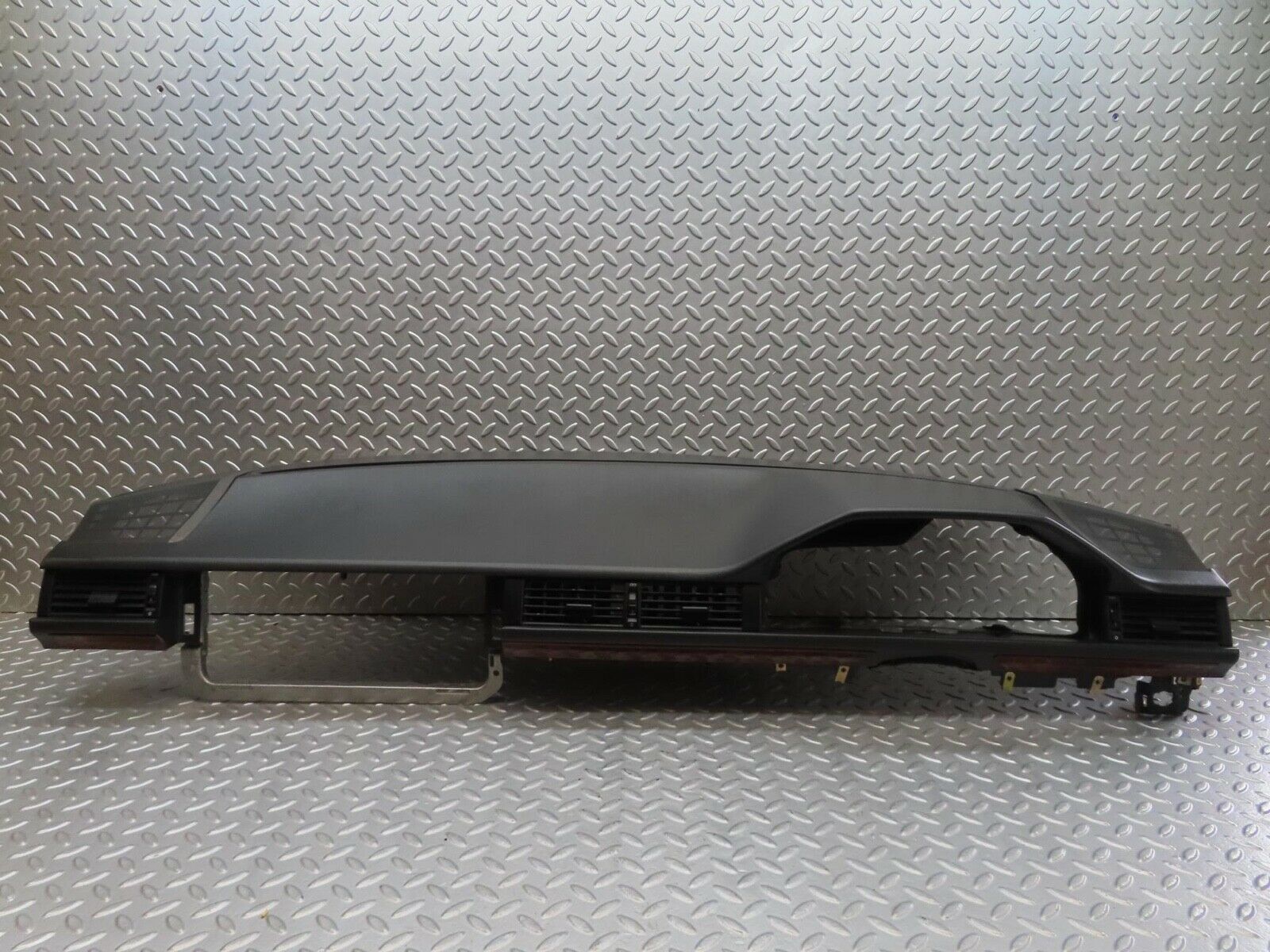 16410 Mercedes-Benz W124 260E Dashboard Black