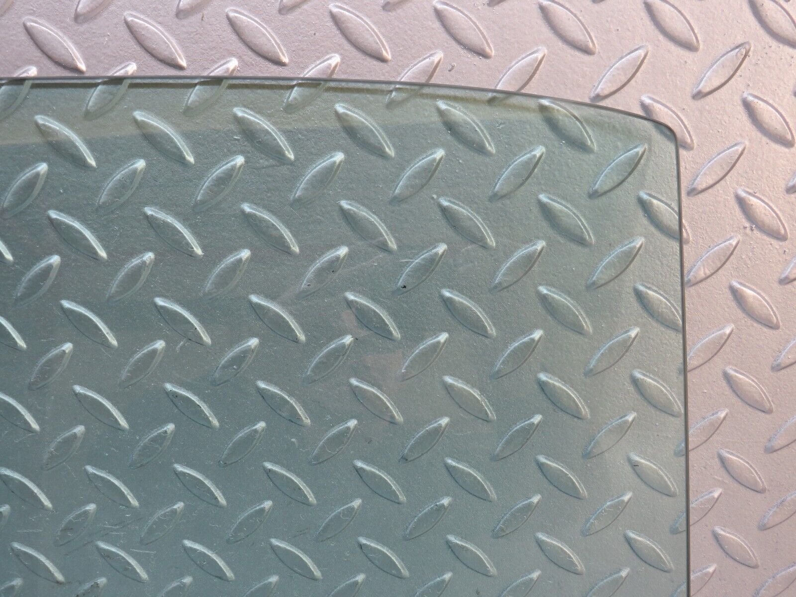 37513 Mercedes-Benz W109 300SEL Rear Left Door Window Glass