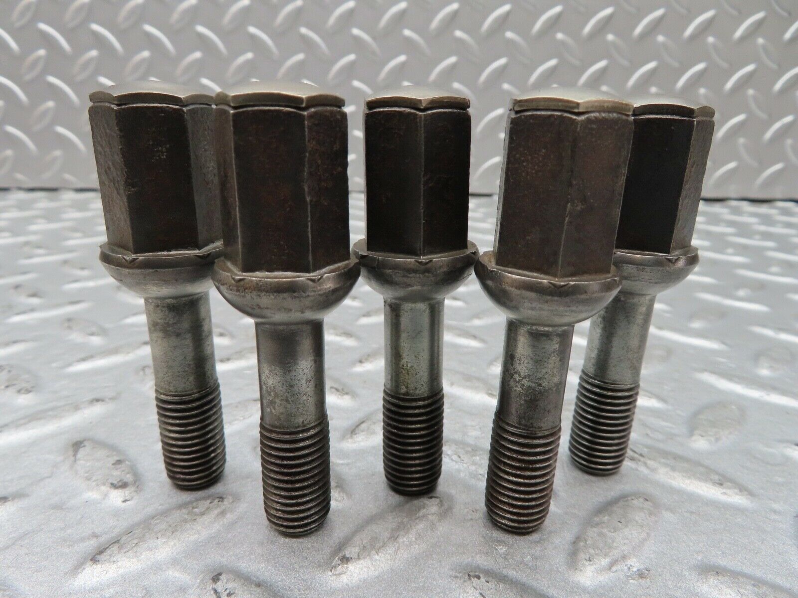 16780 Mercedes-Benz 5x Alloy Wheel Lug Bolt M12x1.5
