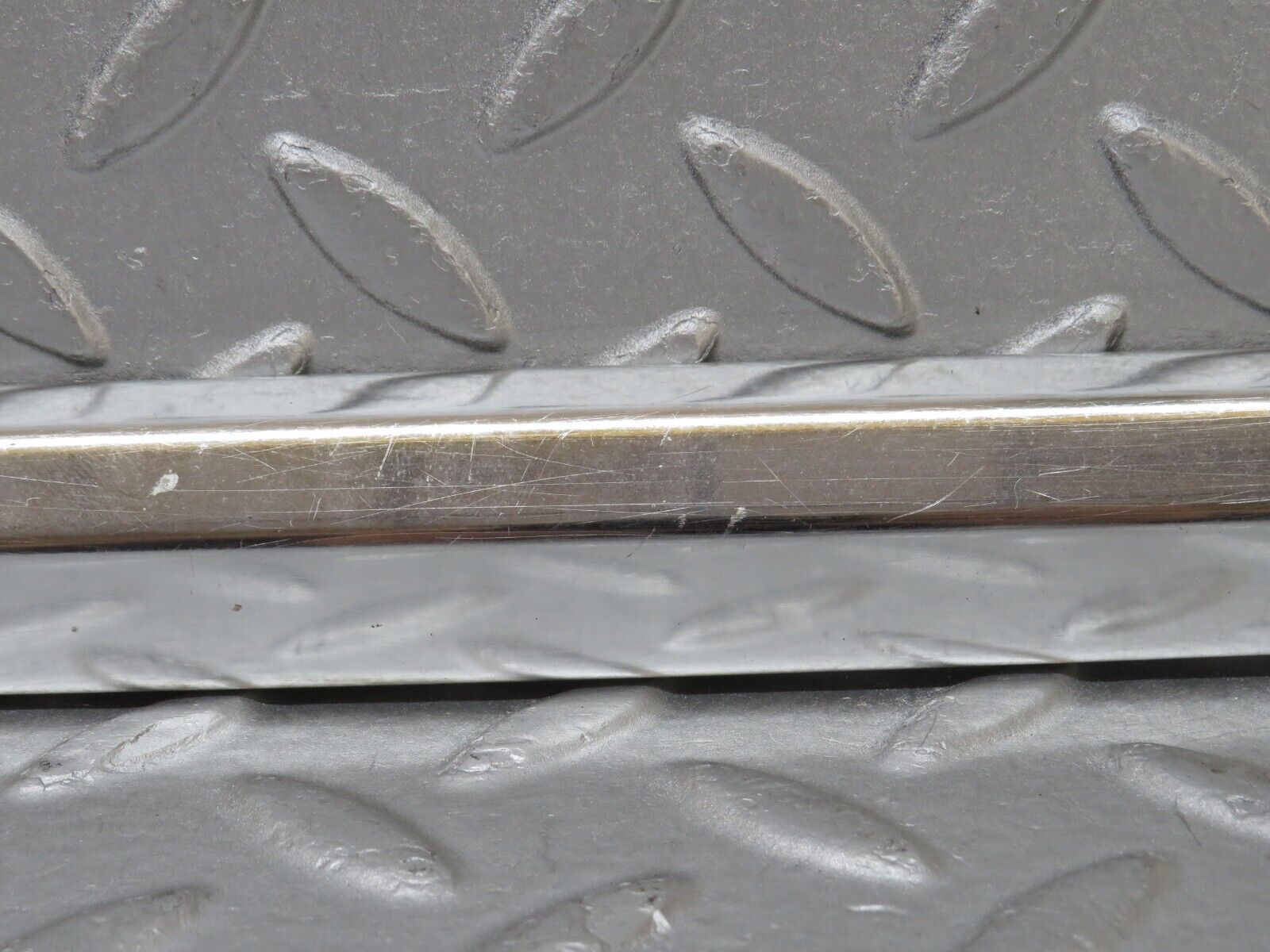 36293 Mercedes-Benz W126 420SE Rear Right Door Chrome Moulding Trim