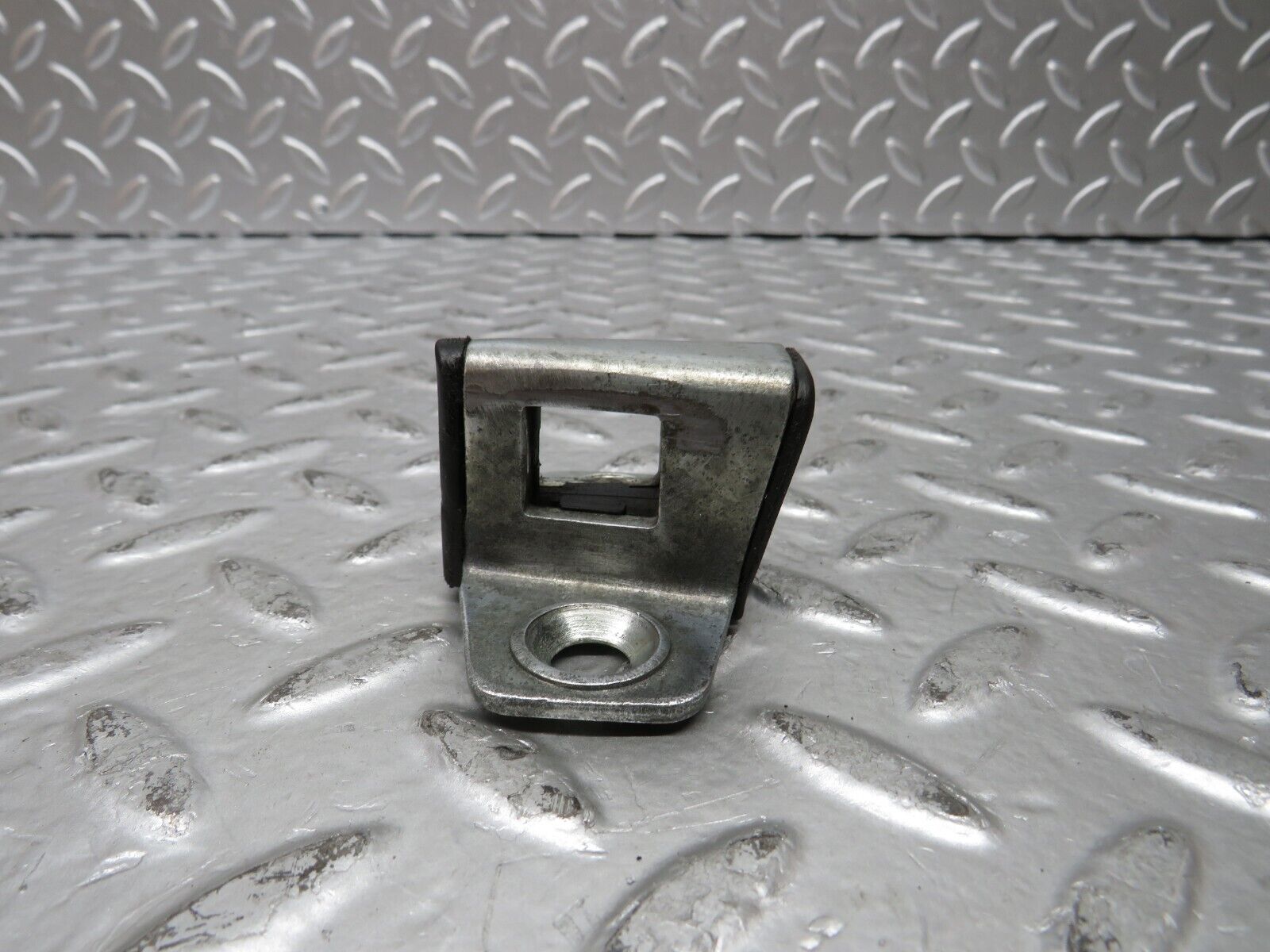 26615 Mercedes-Benz C124 220CE Coupe Door Lock Latch