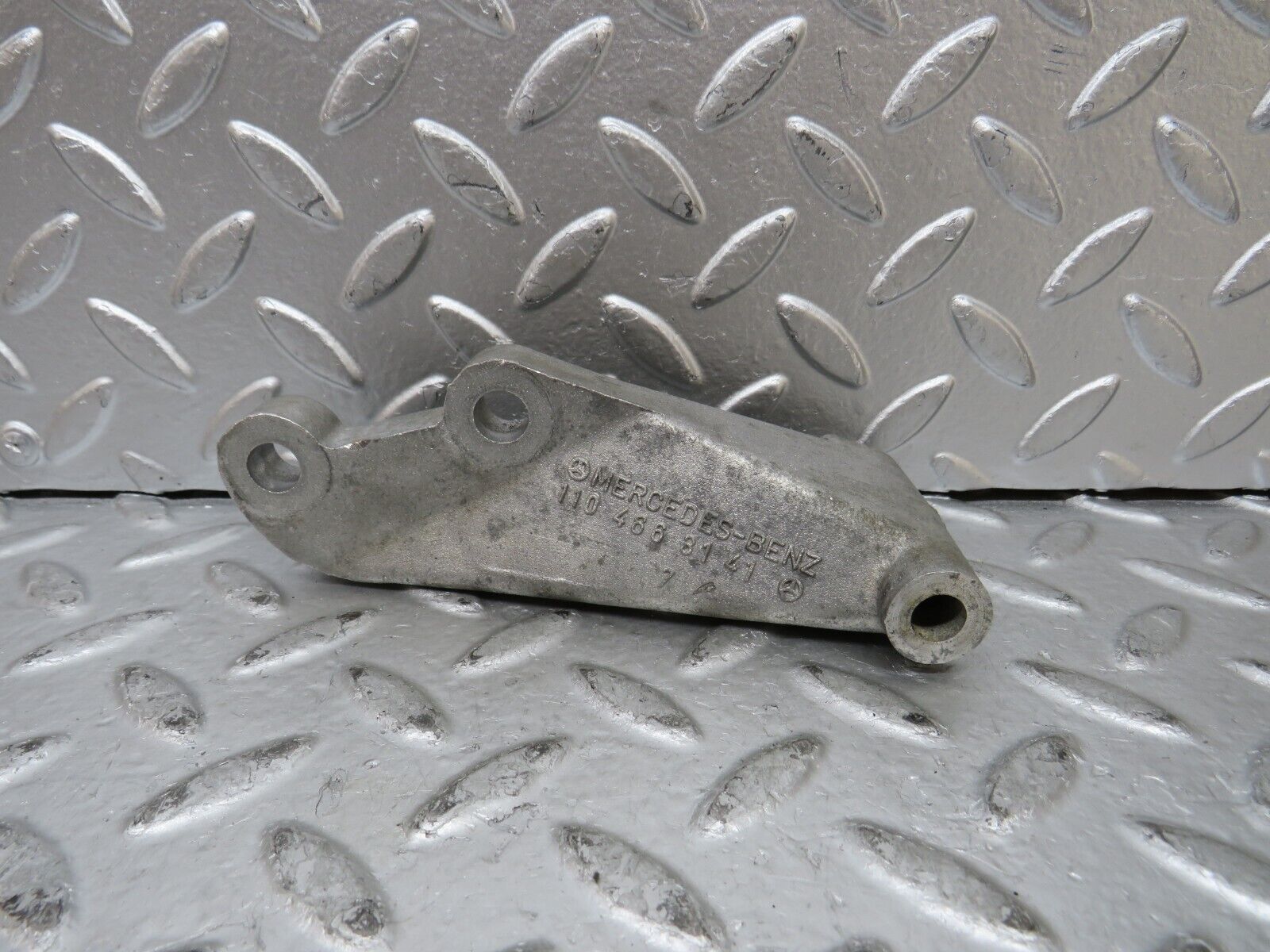 27395 Mercedes-Benz W123 280E Power Steering Pump Bracket 1104663141