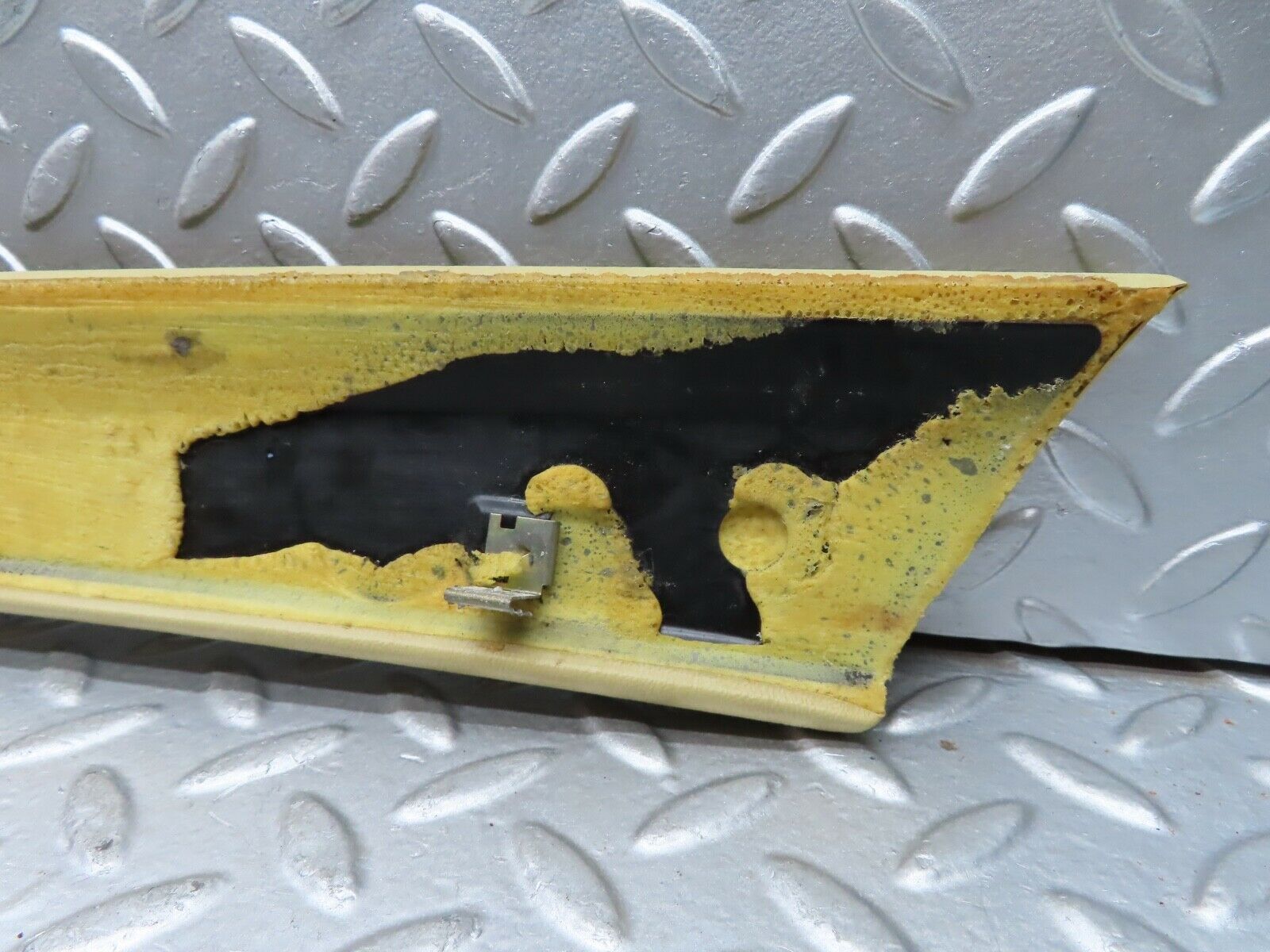 21046 Mercedes-Benz W123 230E A Pillar Cover Right Side Beige