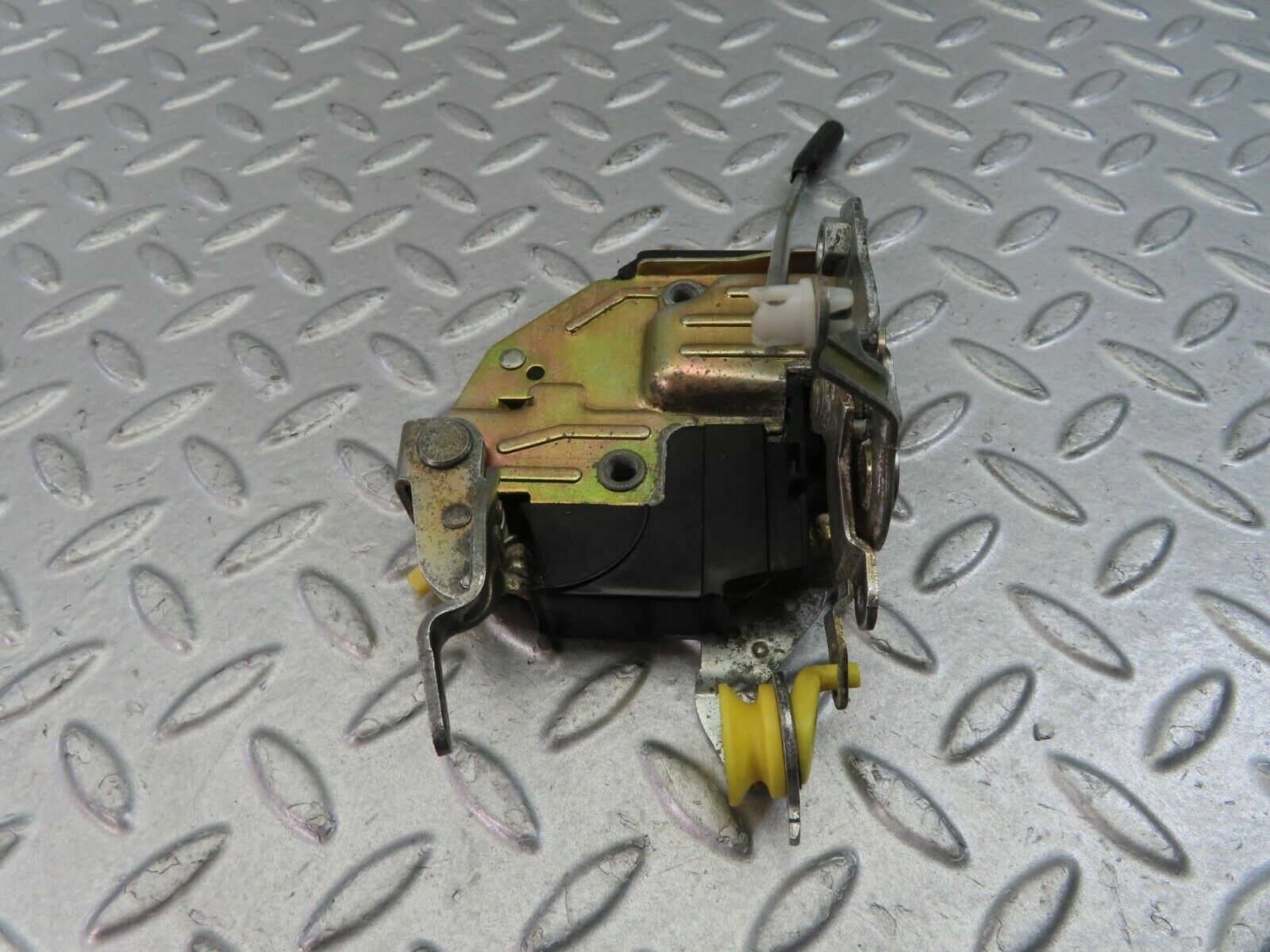 9360 Mercedes-Benz C124 300CE Coupe Front Left Door Lock Mechanism