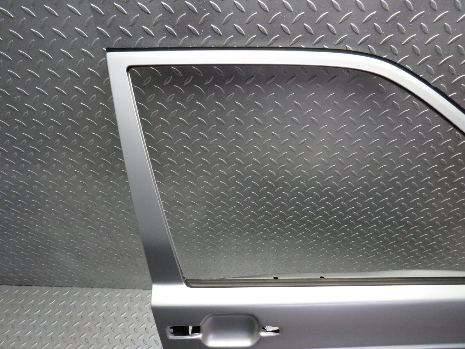 31824 Mercedes-Benz W201 190LE 1.8L Front Right Door