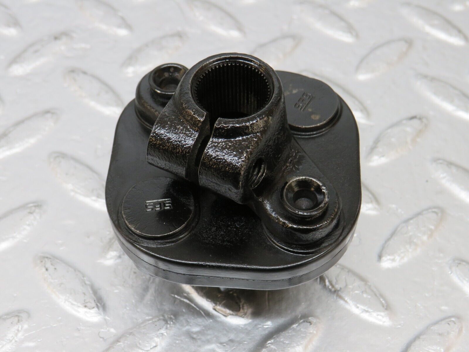 34136 Mercedes-Benz W124 230E Steering Column Lower Shaft Connector 1264620146