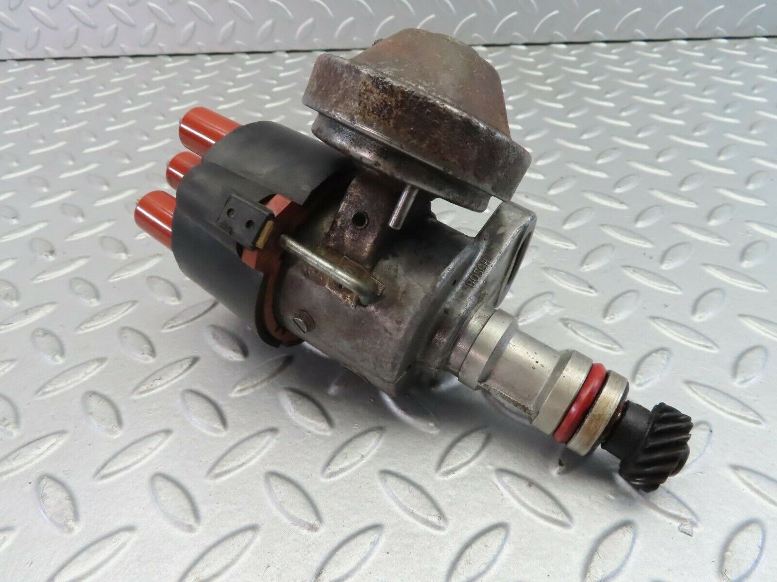 7549 Mercedes-Benz S123 230TE Ignition Distributor Bosch 0021589801