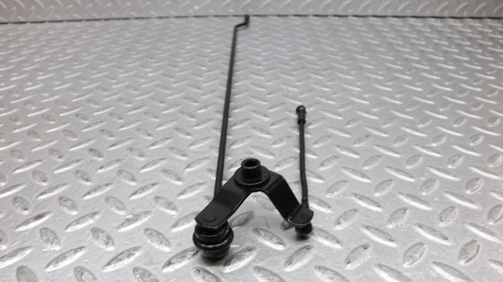 37246 Mercedes-Benz C126 420SEC Coupe Throttle Linkage