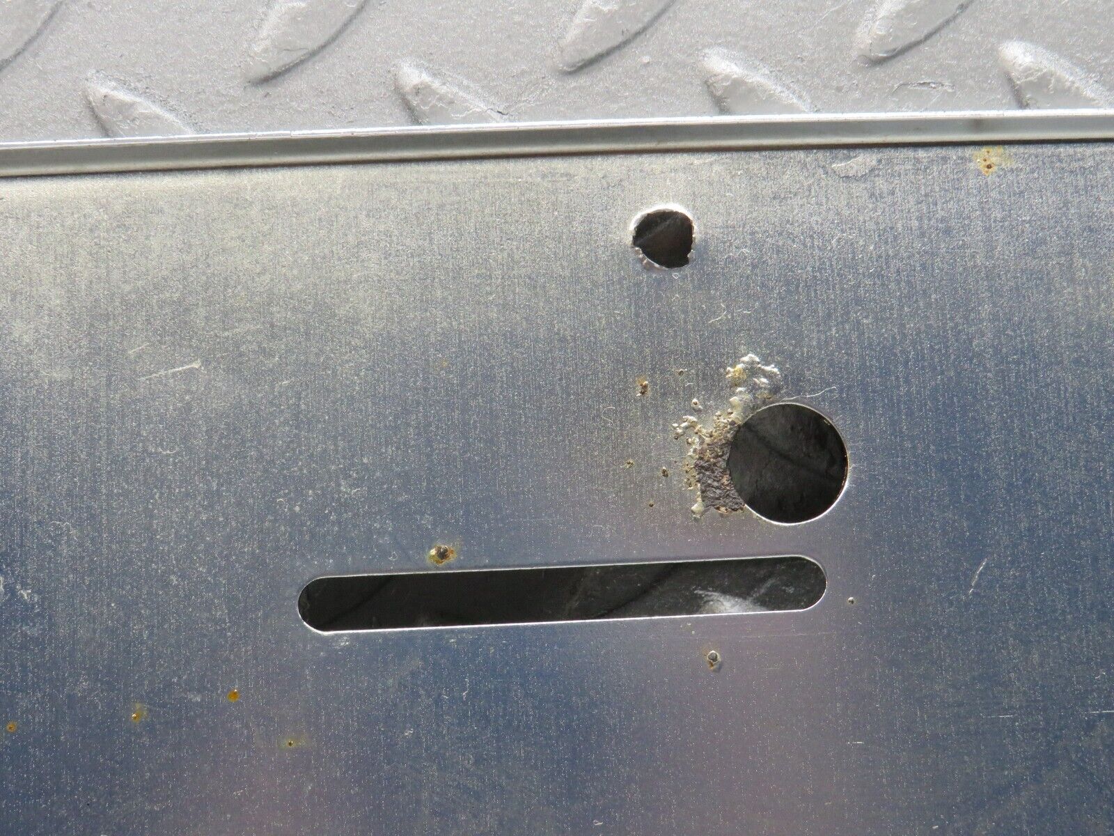 38162 Mercedes-Benz A124 320E Cabriolet Rear number Plate Holder