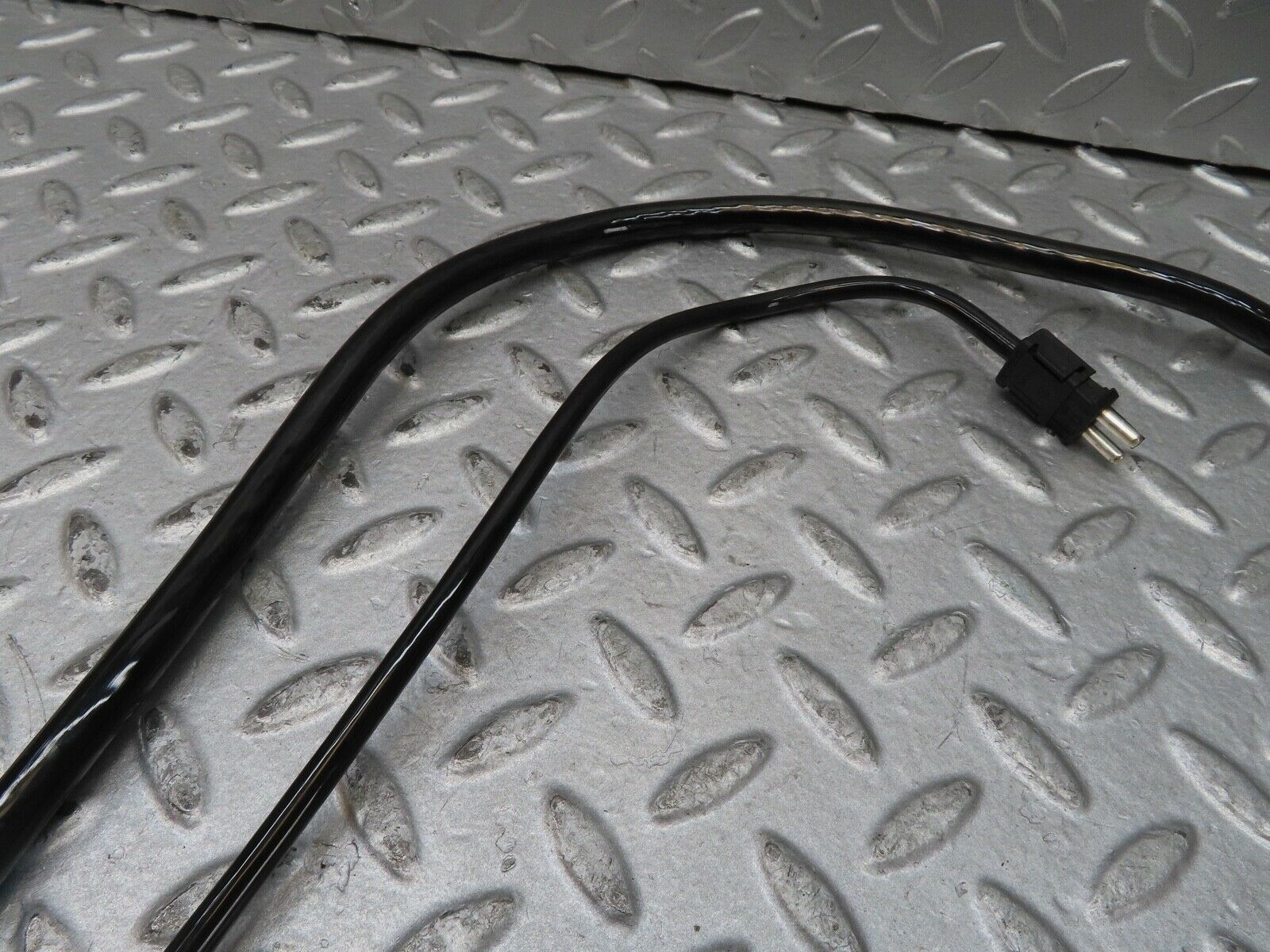 17289 Mercedes-Benz R129 300SL Coupe Front Right Brake Pad Warning Loom