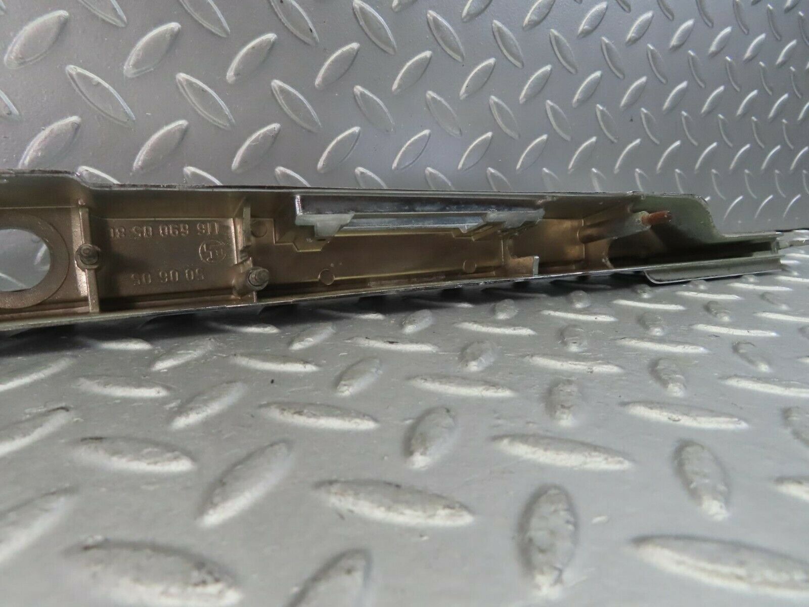 10299 Mercedes-Benz W116 number Plate Light Holder Chrome Moulding 1166900580