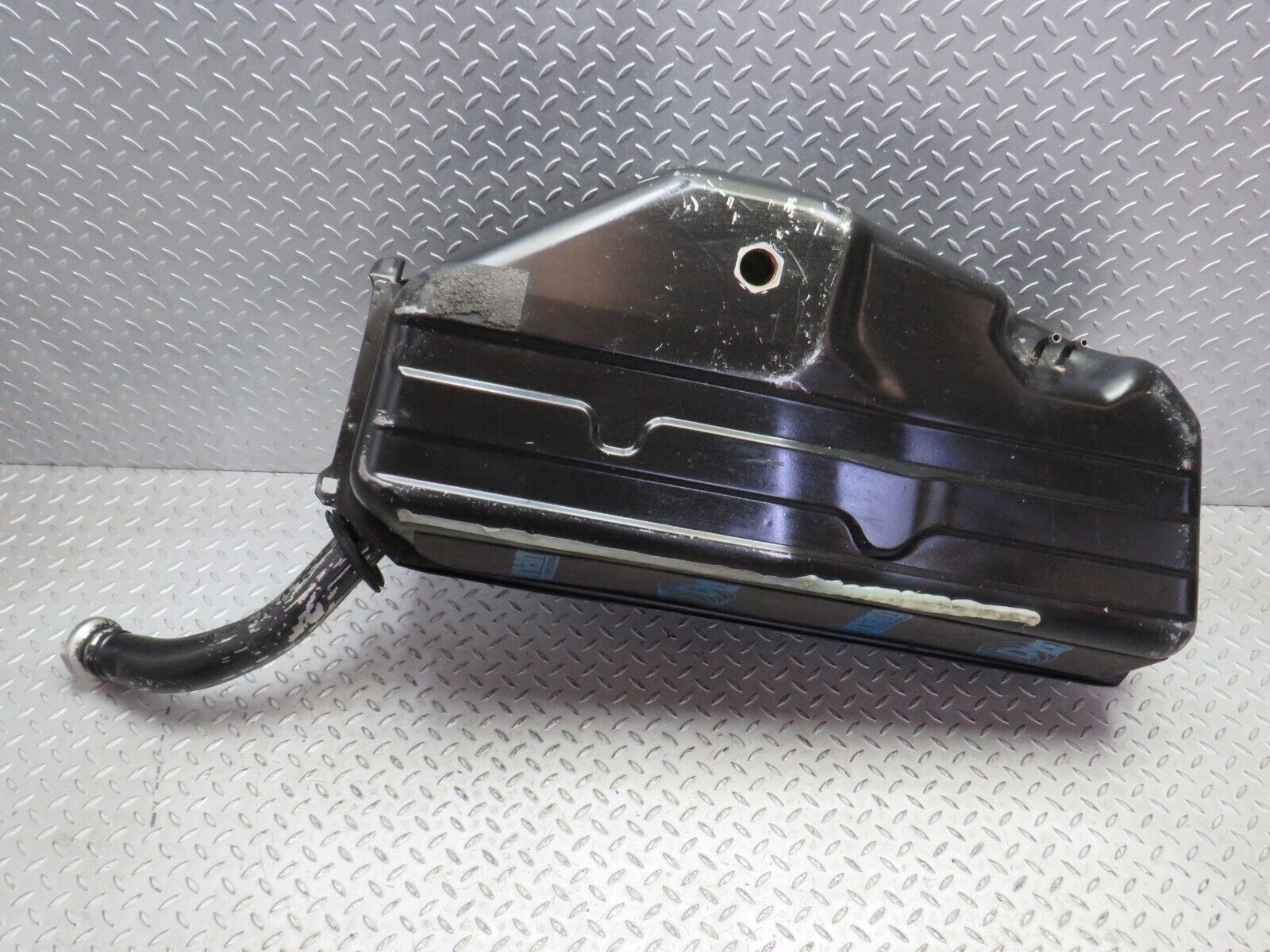 38021 Mercedes-Benz A124 320E Cabriolet Fuel Tank