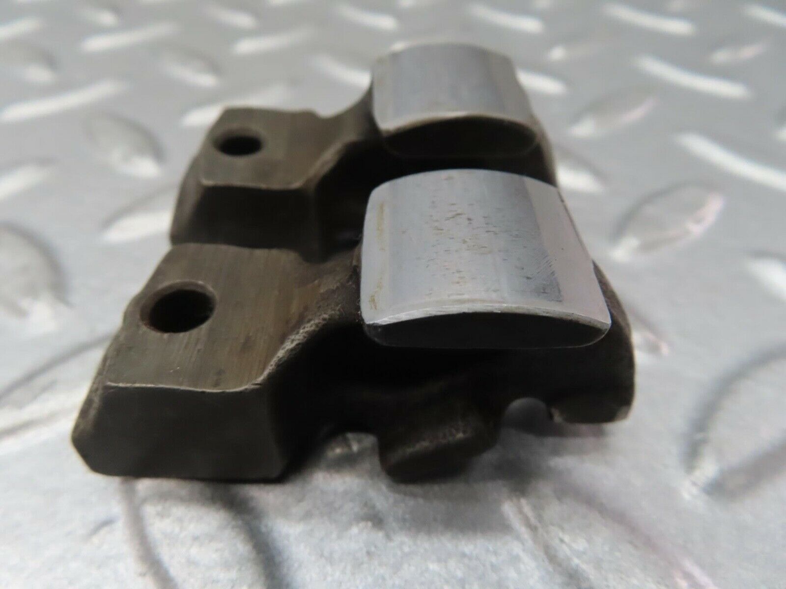 16750 Mercedes-Benz C107 380SLC Valve Rocker Arm