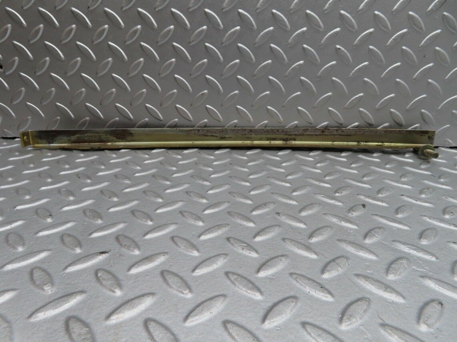 17069 Mercedes-Benz C123 280CE Coupe Left Door Window Channel