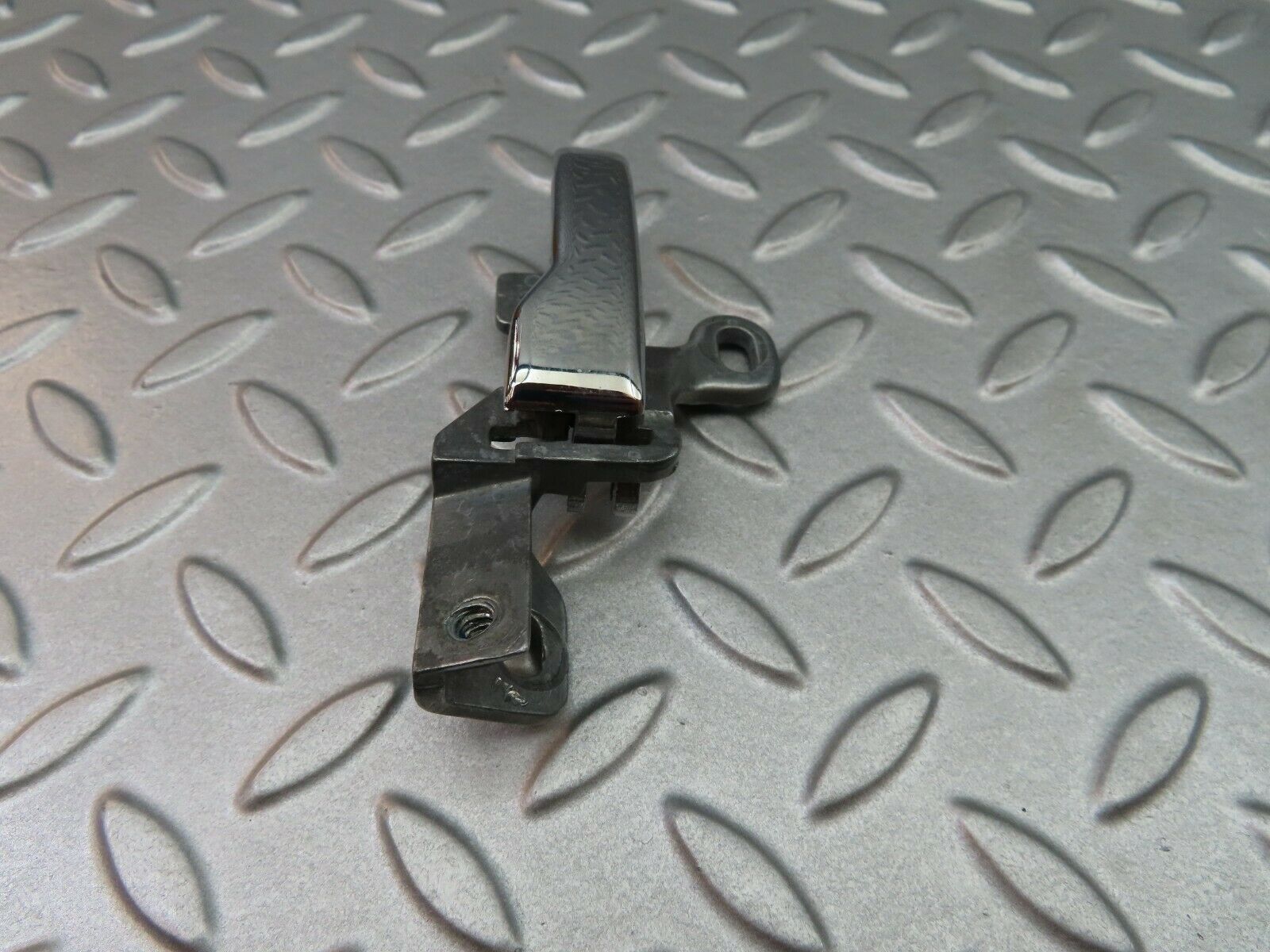 5810 Mercedes-Benz W123 200 Left Interior Door Handle 1237600161