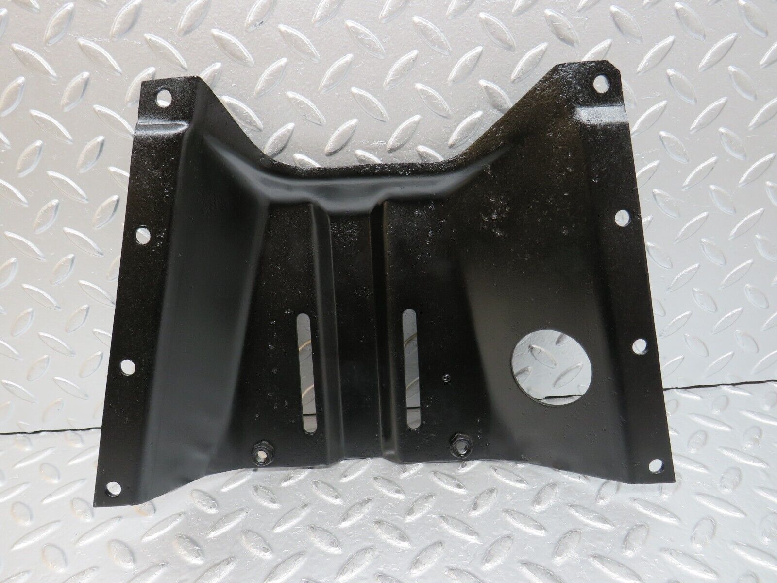 0799 Mercedes-Benz C107 350SLC Coupe Gearbox Mount Bracket Holder