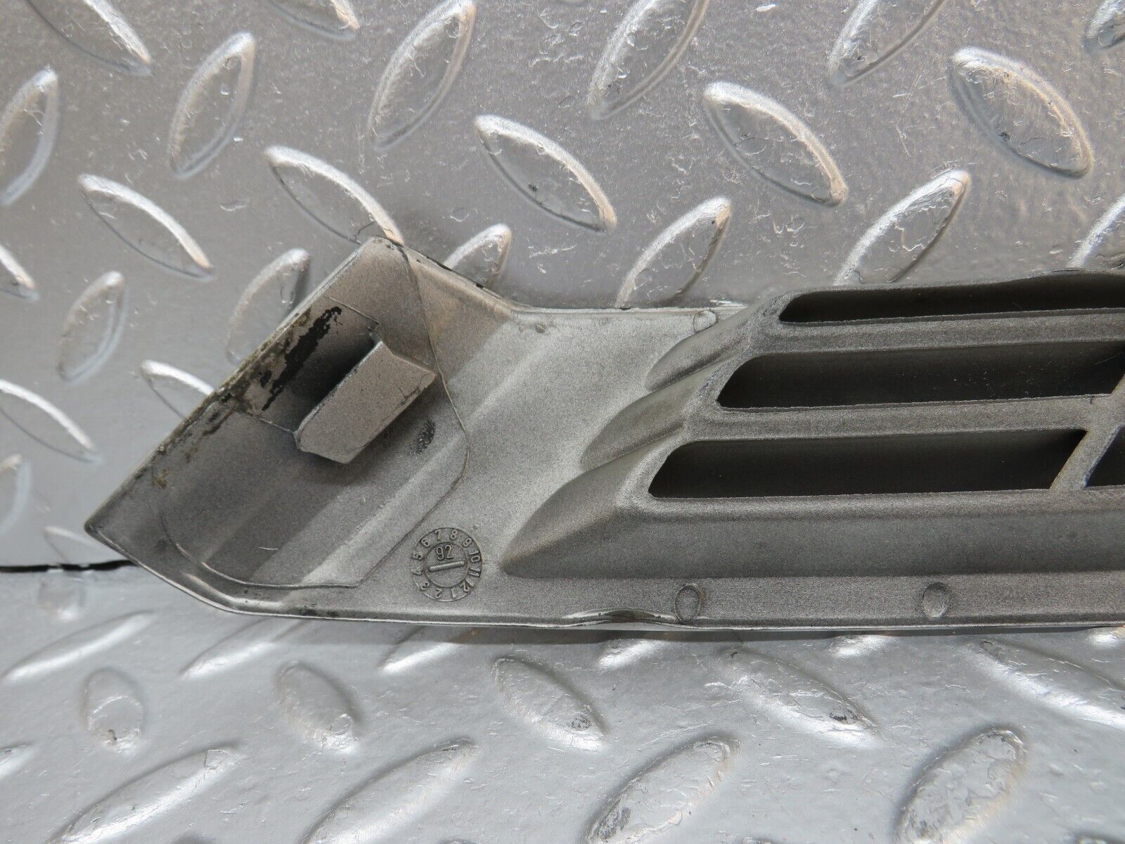 31725 Mercedes-Benz W201 190LE 1.8L C Pillar Exterior Cover Left Side 2016980189