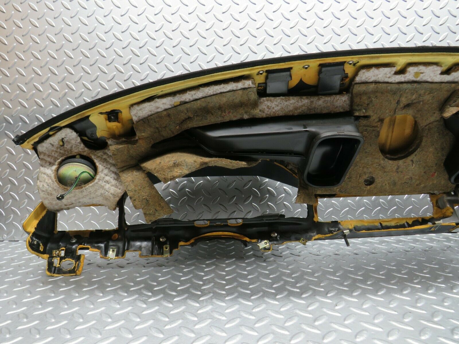 22381 Mercedes-Benz C124 E220 Coupe Dashboard Black