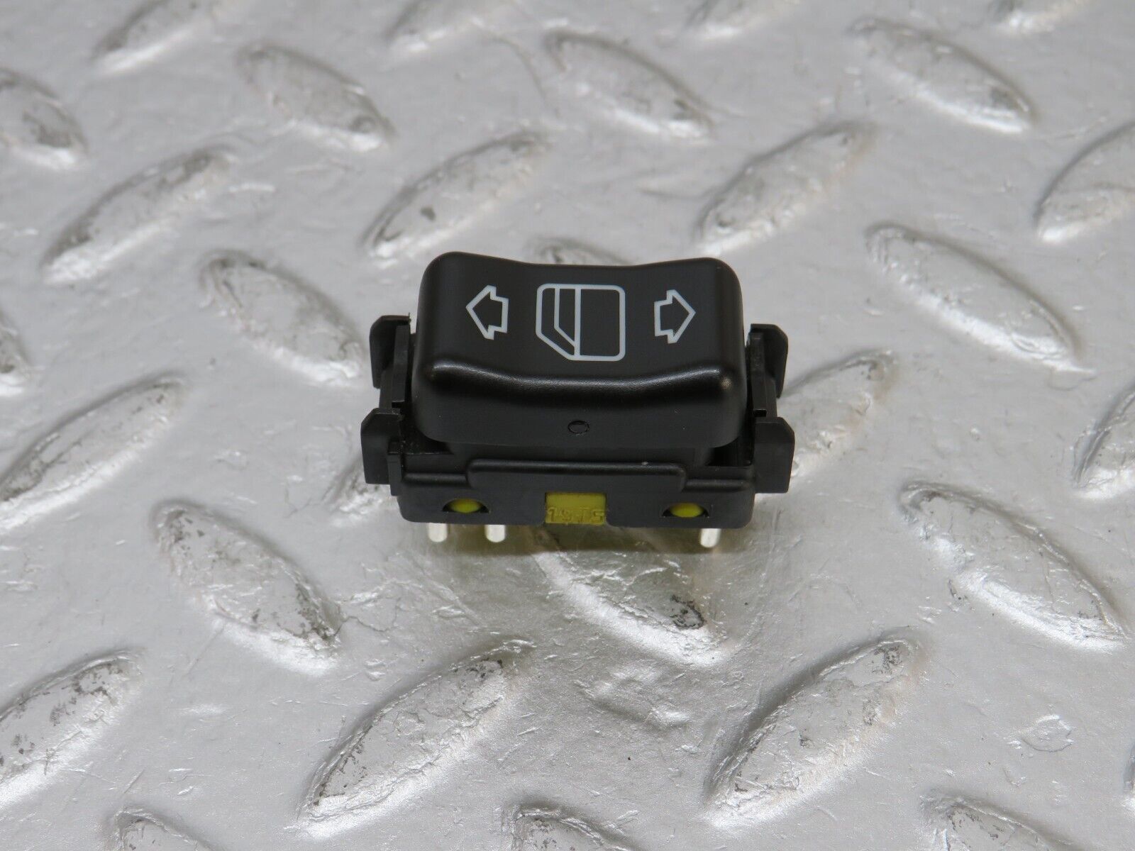 33320 Mercedes-Benz W202 C180 Electric Window Switch Left 1408212951