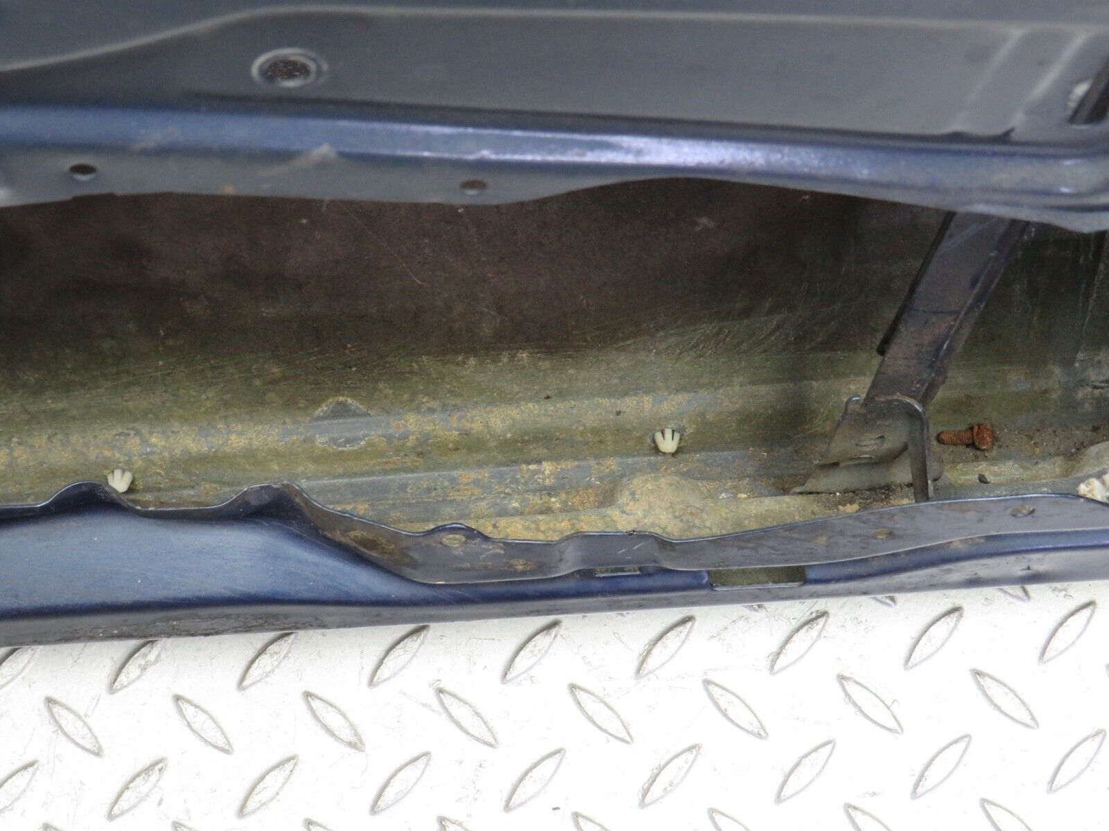 31415 Mercedes-Benz S124 220TE Wagon Front Right Door