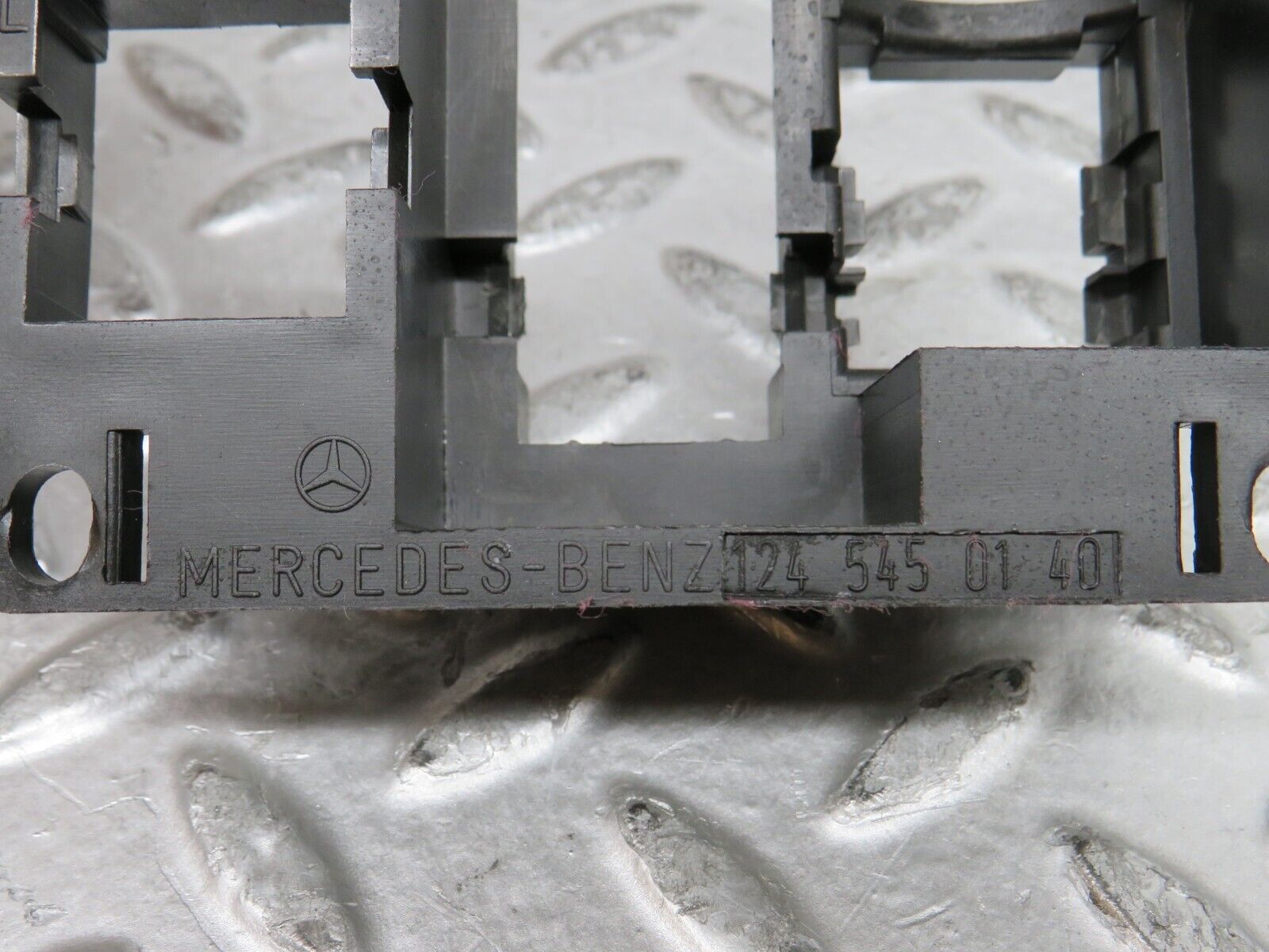 29085 Mercedes-Benz C124 320CE Coupe Fuse Relay Holder Bracket 1245450140