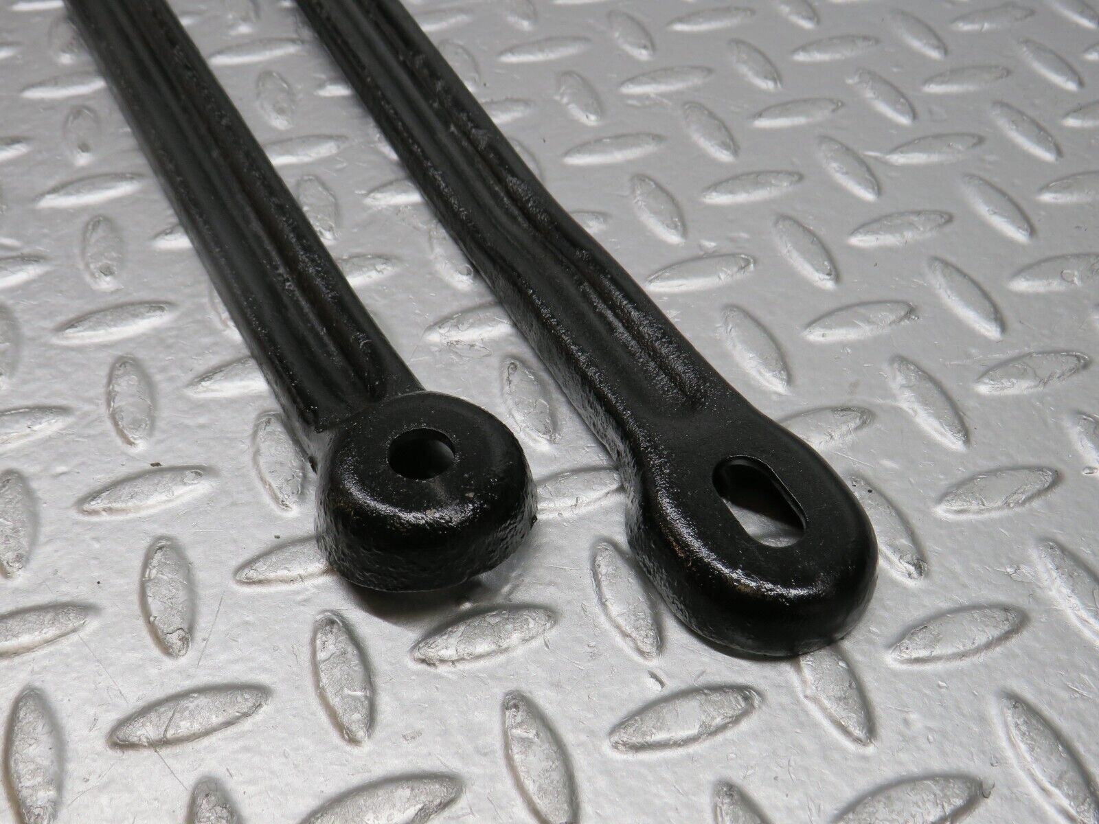 38582 Mercedes-Benz R129 280SL Coupe Front Suspension Anti Roll Bar Support Bar 2x