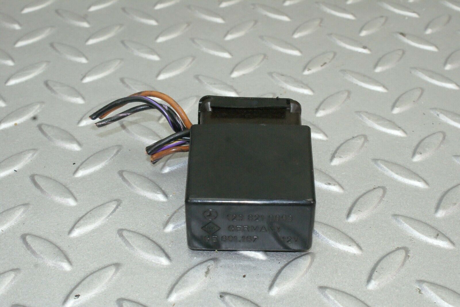 2515 Mercedes-Benz W116 350SE Wiper Control Relay 1238210063
