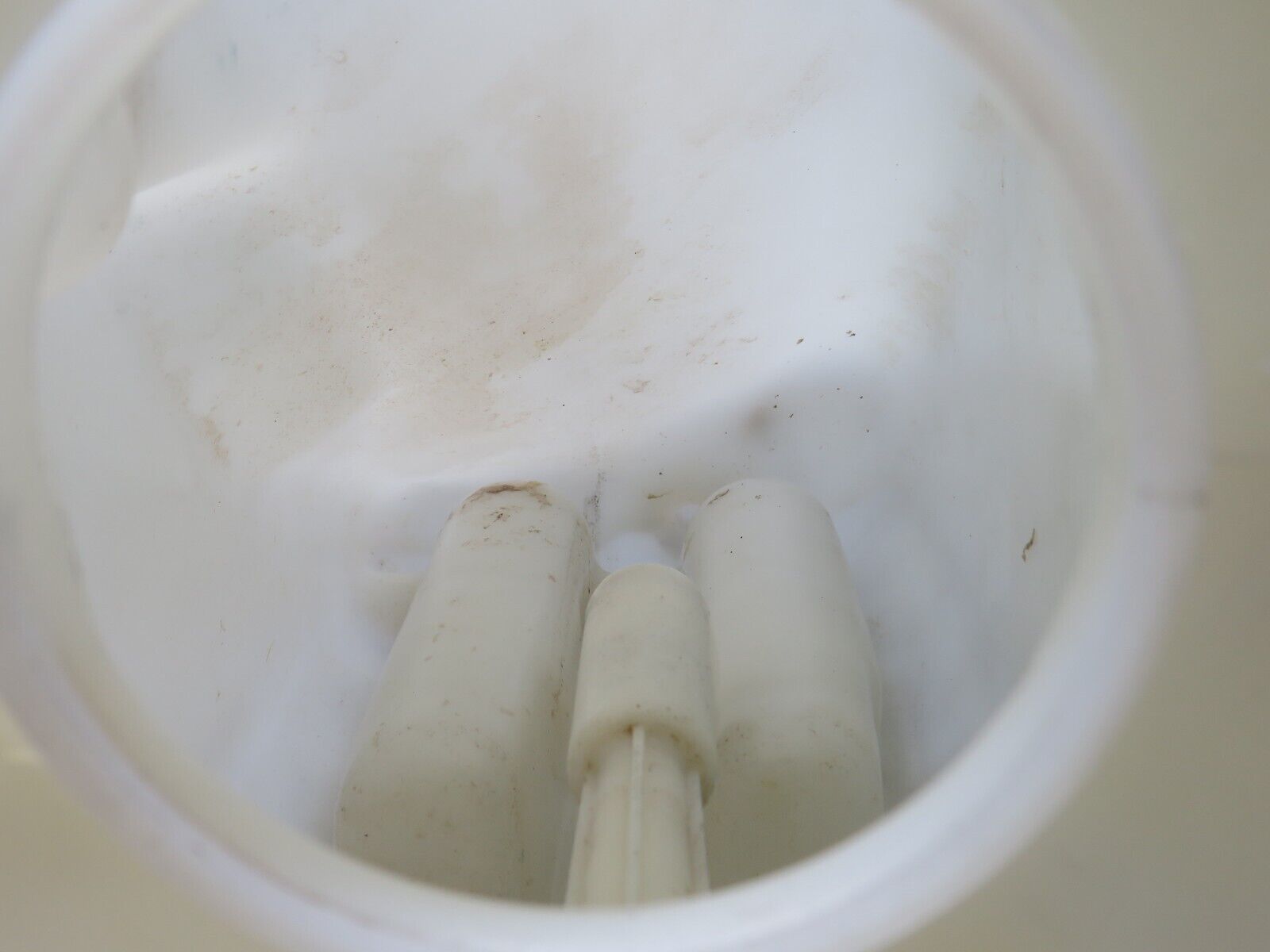 32561 Mercedes-Benz S124 300TE Wagon Windscreen Washer Fluid Tank 1248690520