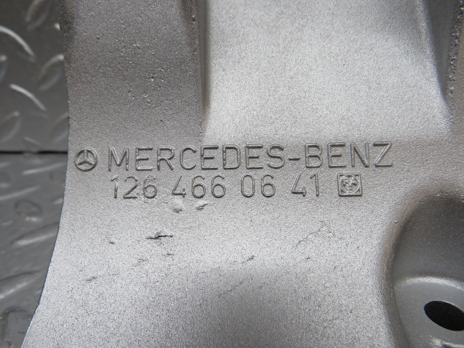 34687 Mercedes-Benz W124 260E Power Steering Pump Bracket 1264660641