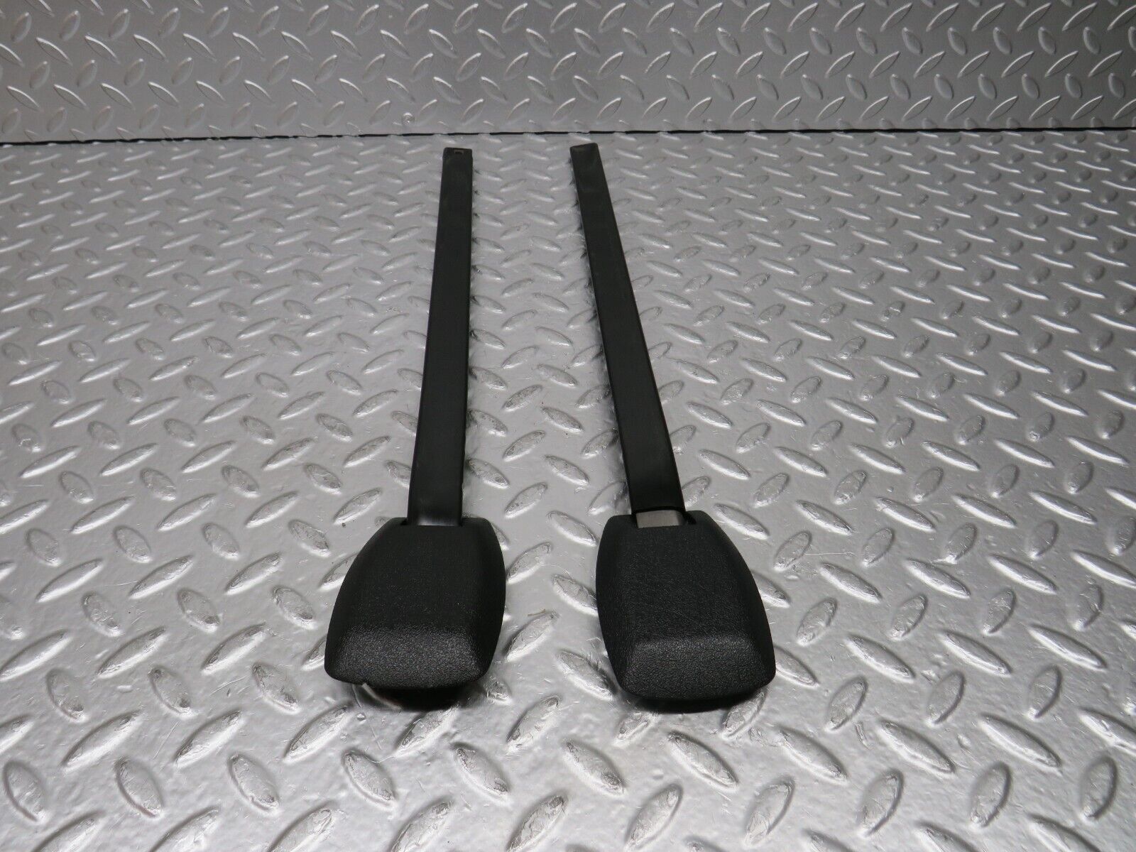 30366 Mercedes-Benz W124 230E Seat Belt Runner Pair 1249193520