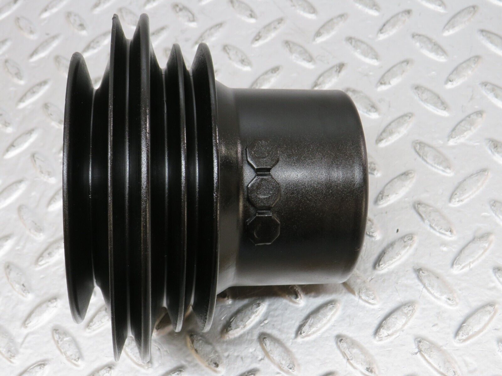 26301 Mercedes-Benz W116 450SE Crankshaft Pulley